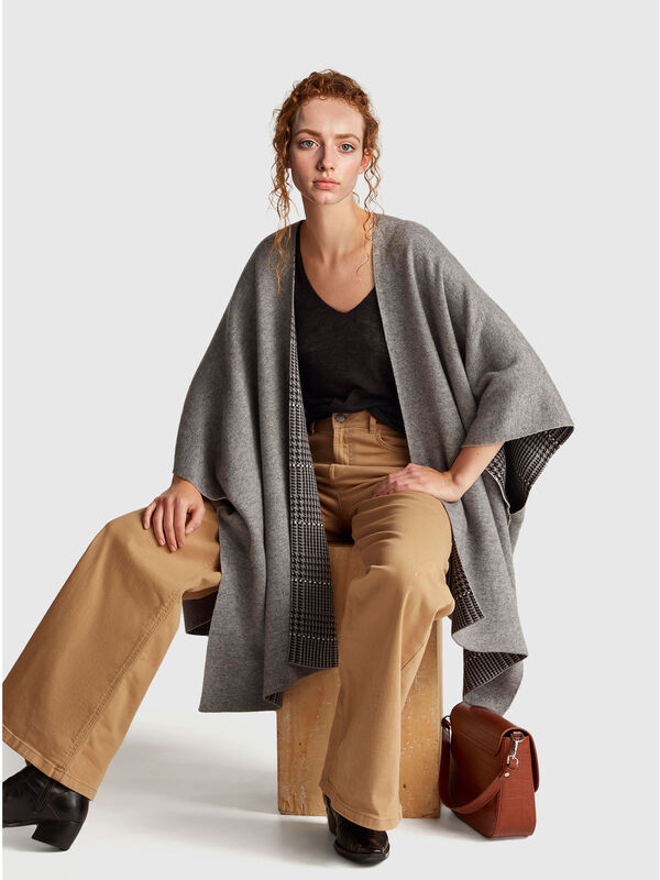 Reversible poncho in cashmere blend Women