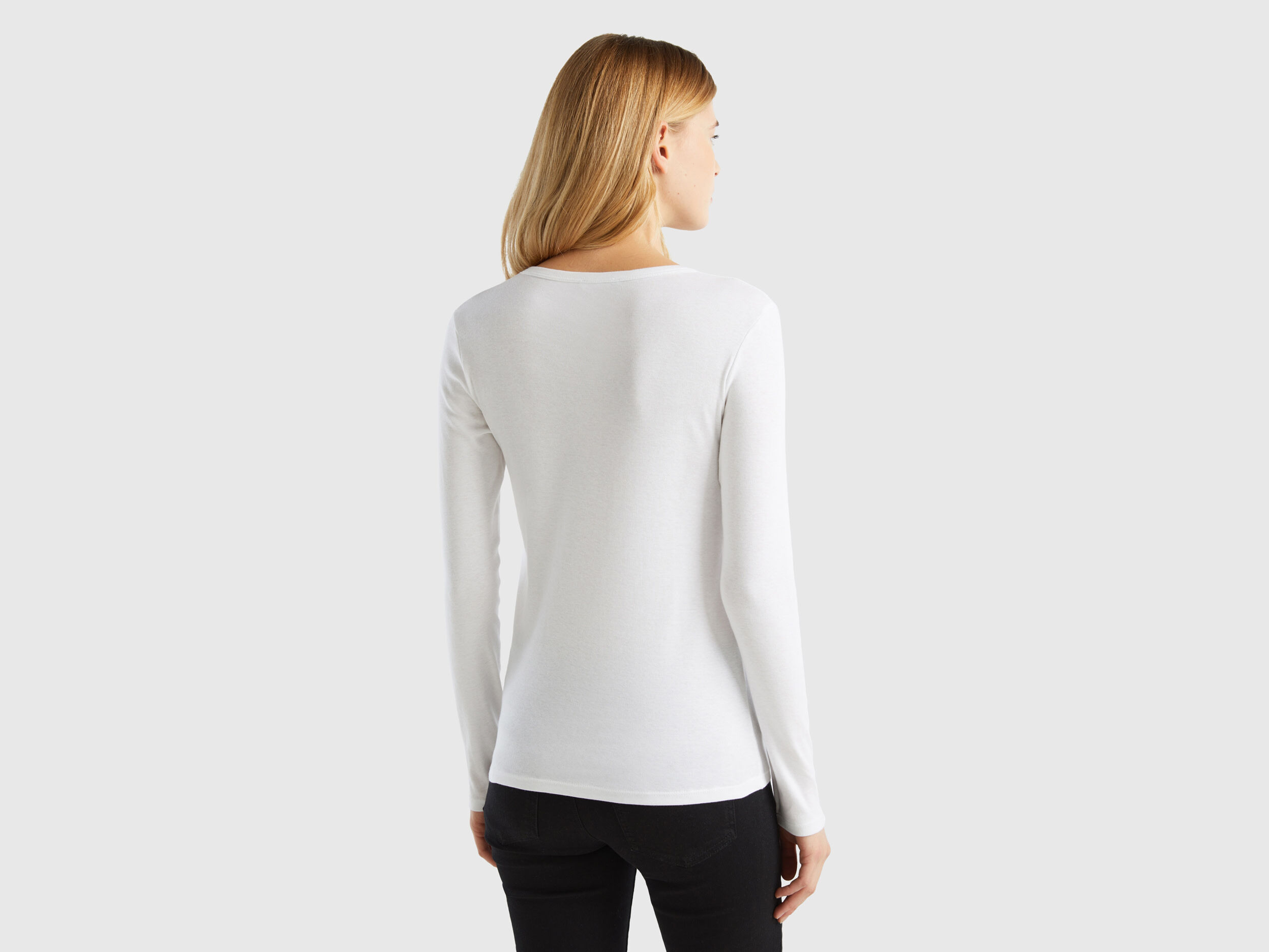 Long t shirt white top