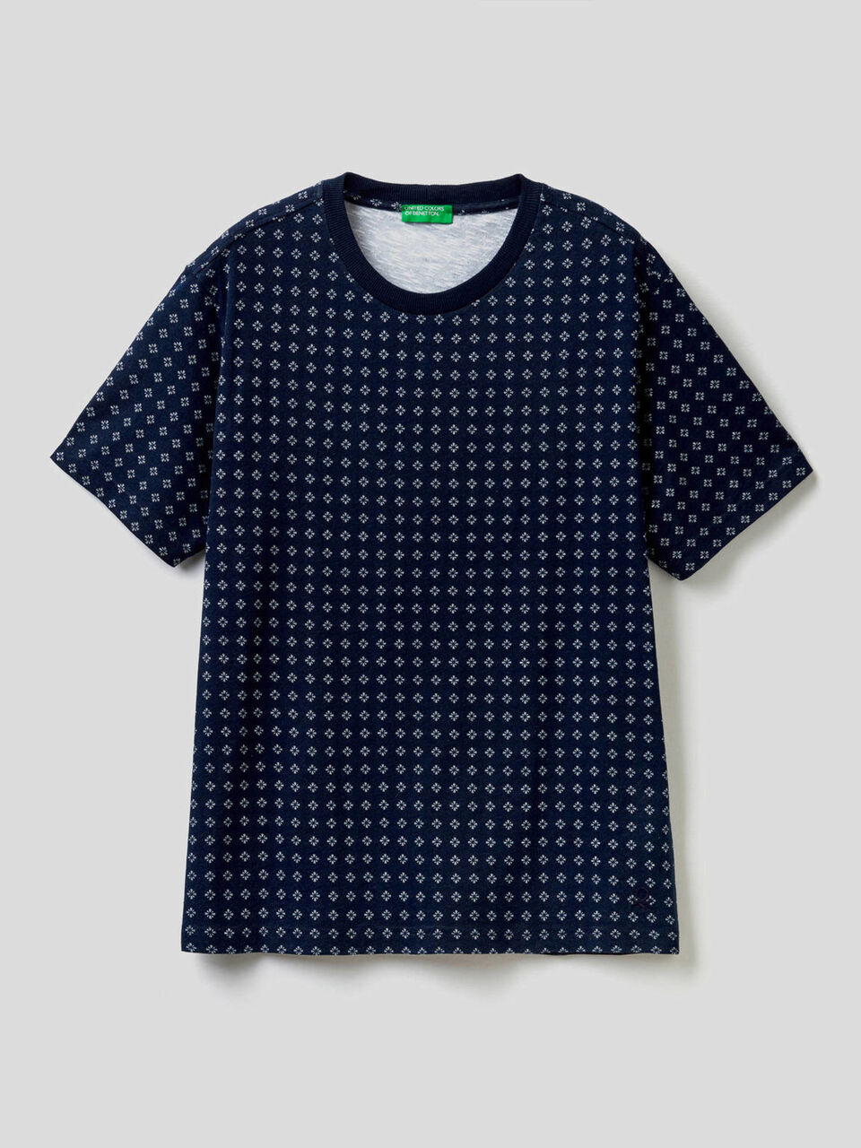 100% cotton patterned t-shirt image number 1