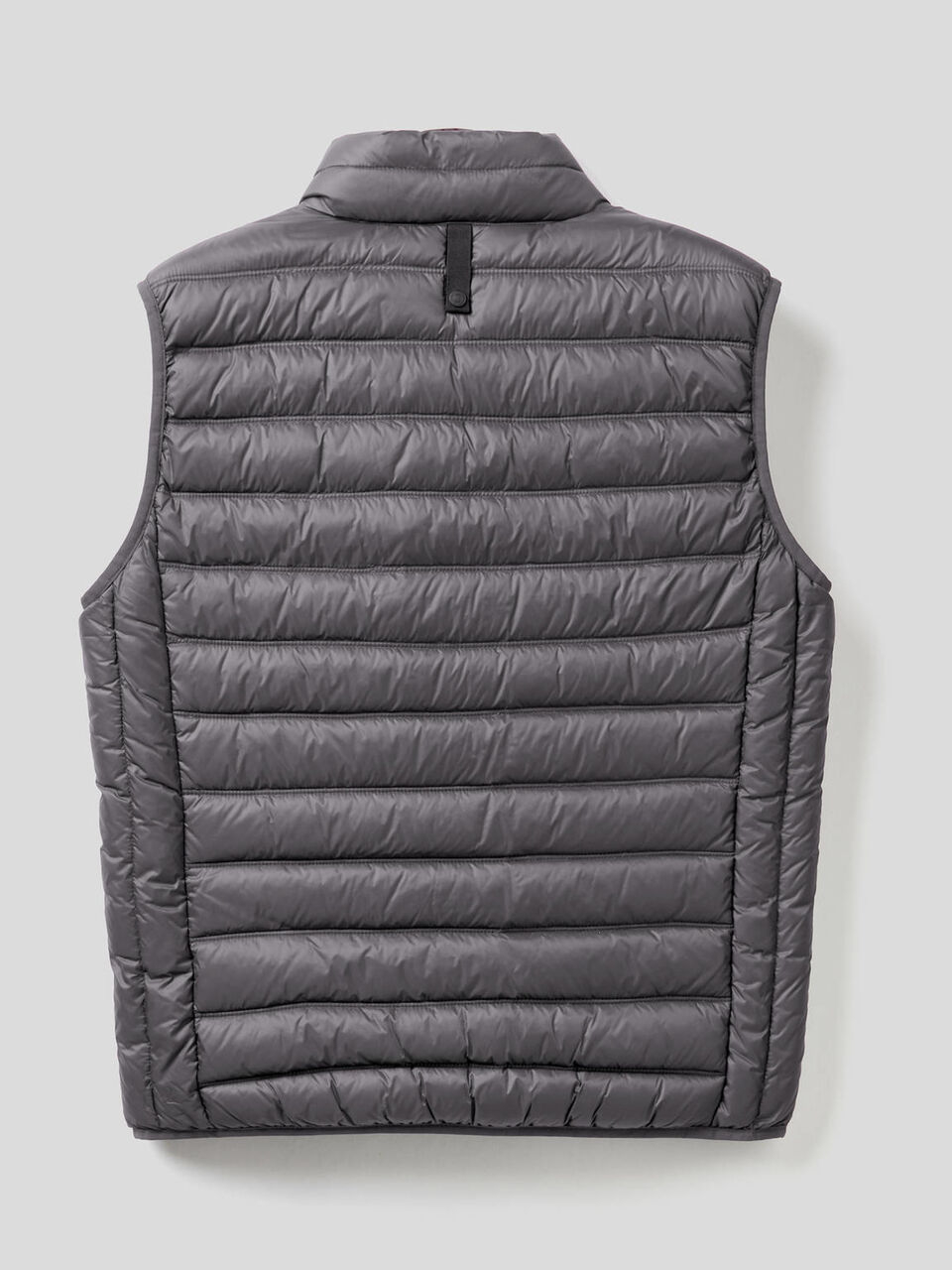 Ultralight sleeveless padded jacket image number 2