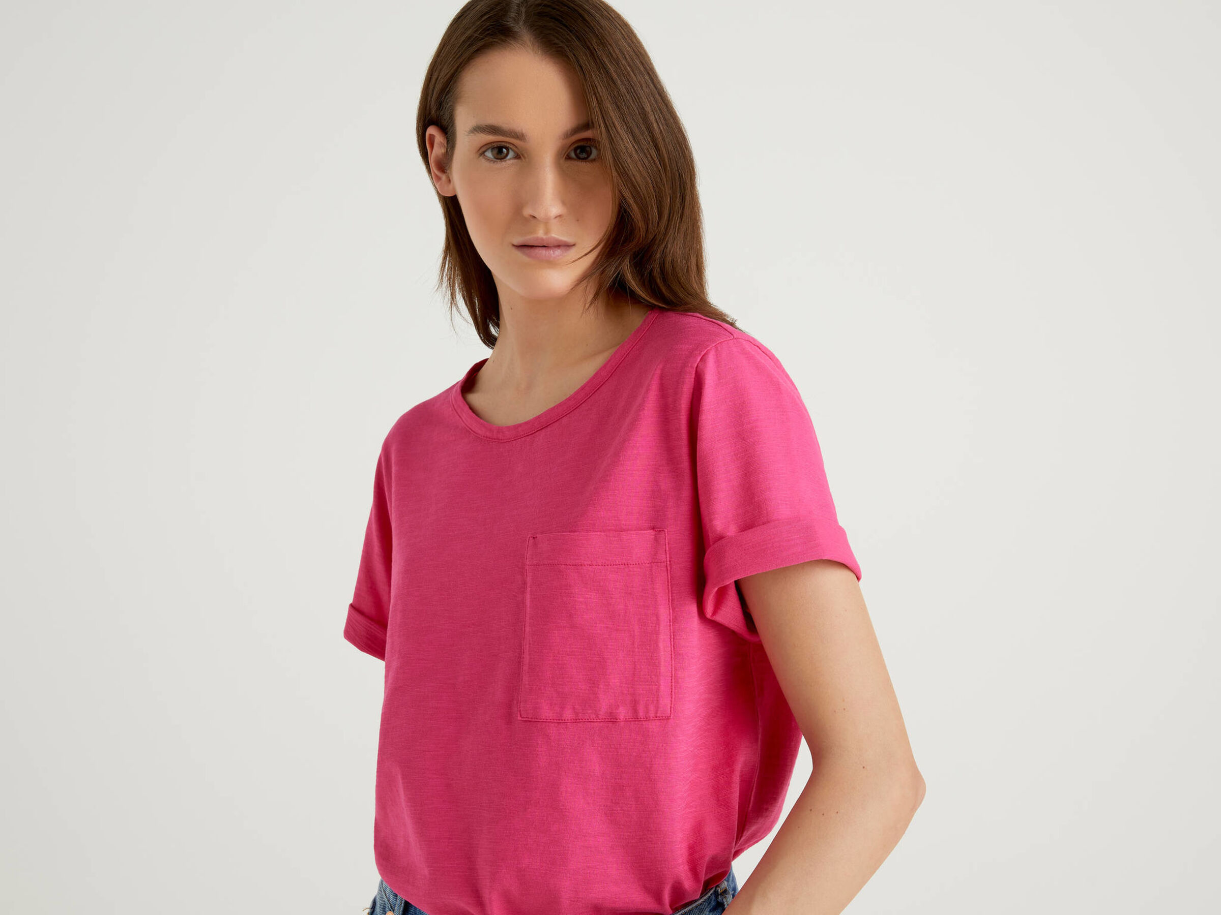 Solid color t-shirt with pocket
