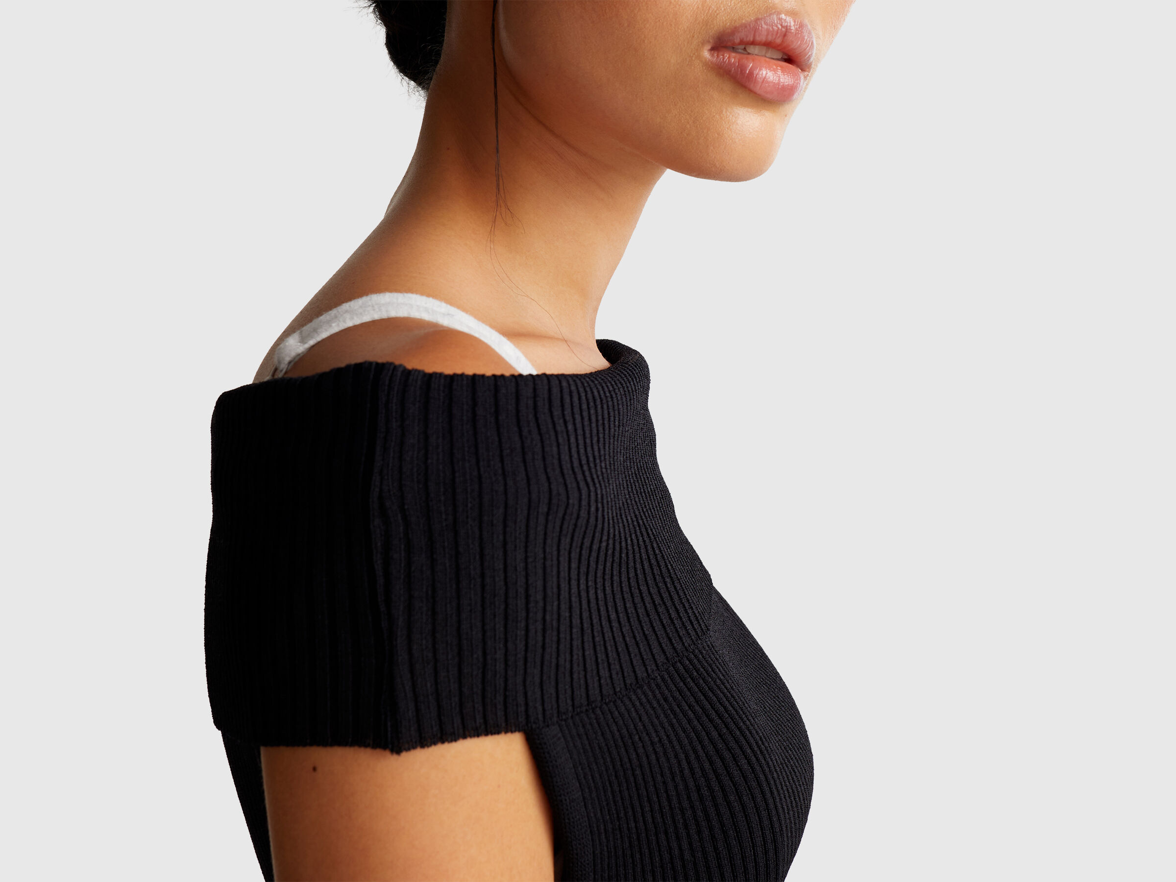 SWEATER H/S Women image number 3