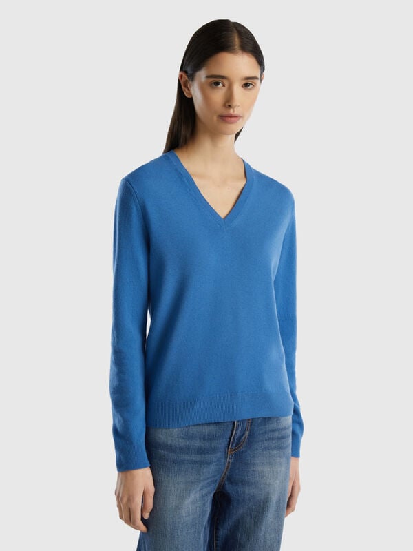 Blue V-neck sweater in pure Merino wool Women