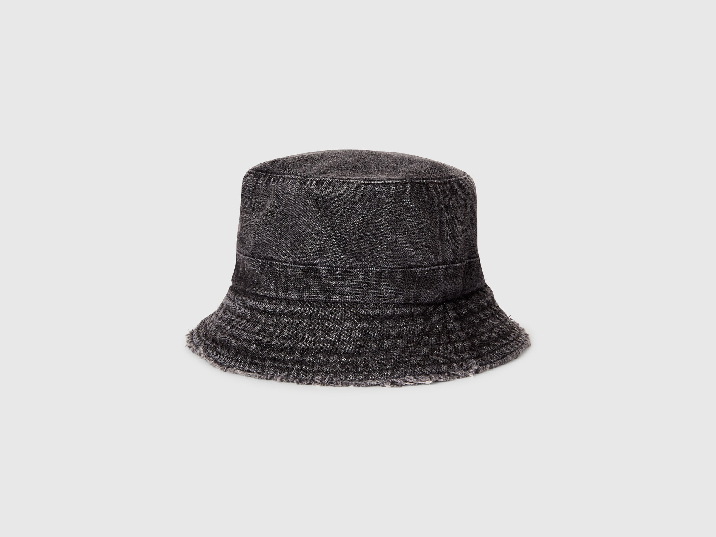 HAT Junior Girl image number 0