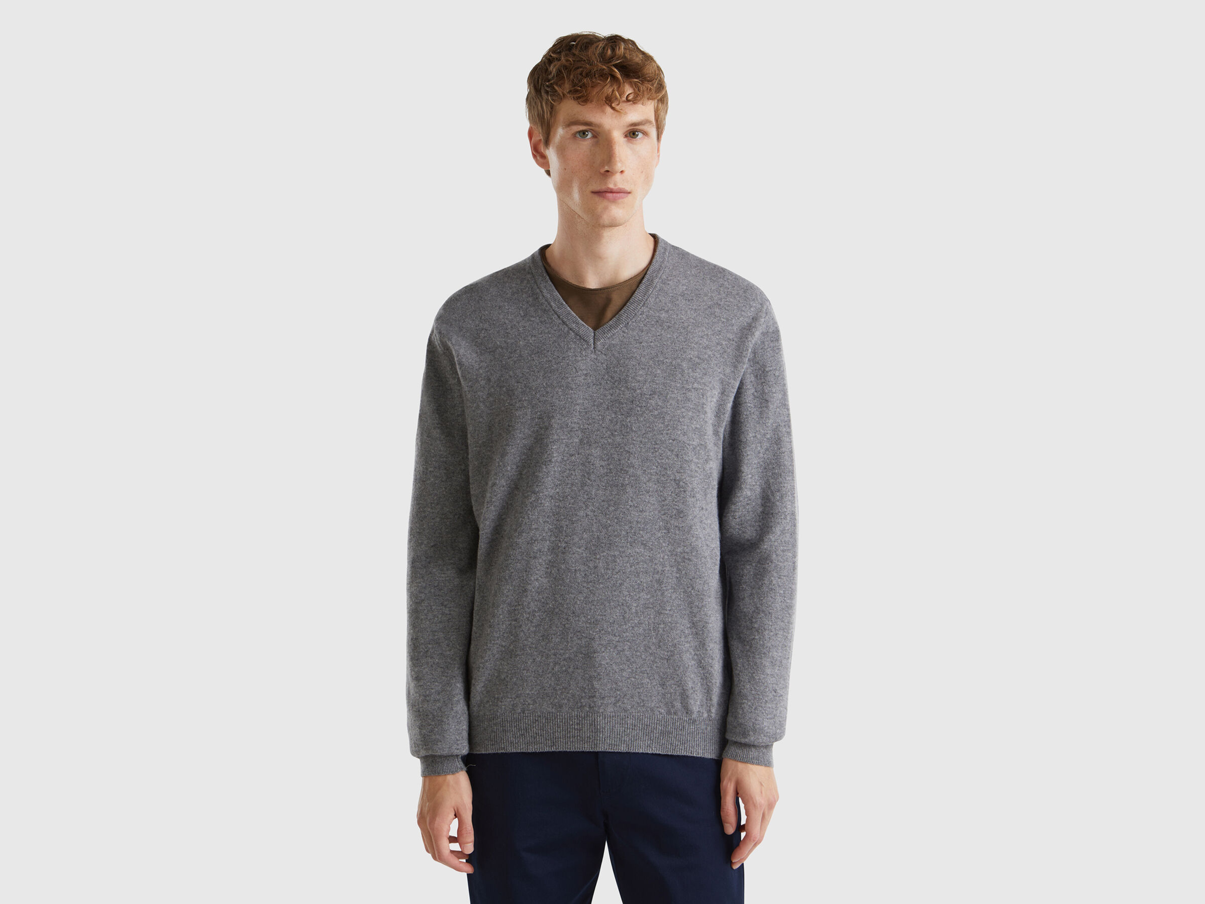 V NECK SWEATER L/S Men image number 0