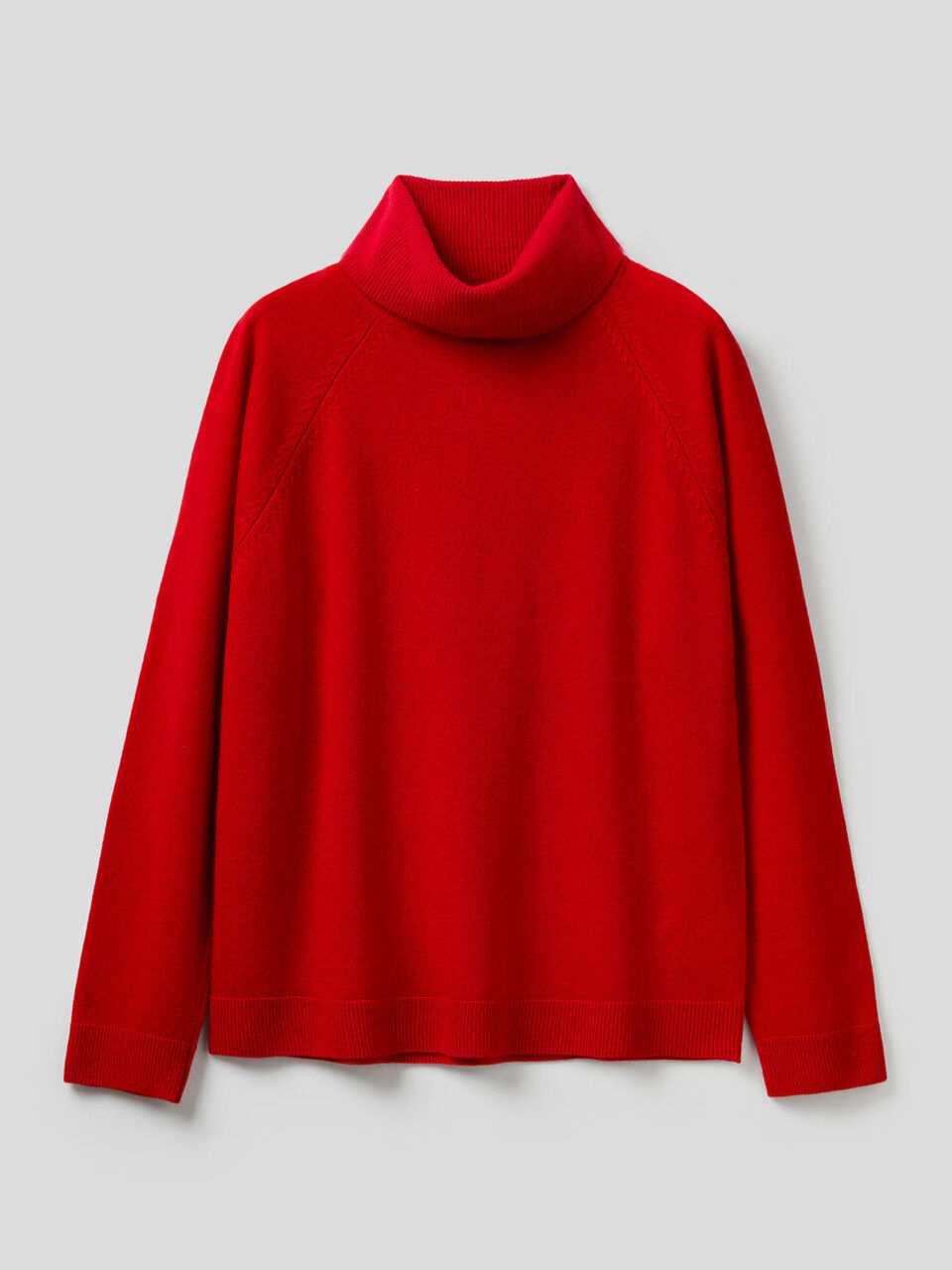 Turtleneck sweater in cashmere and wool blend image number 1