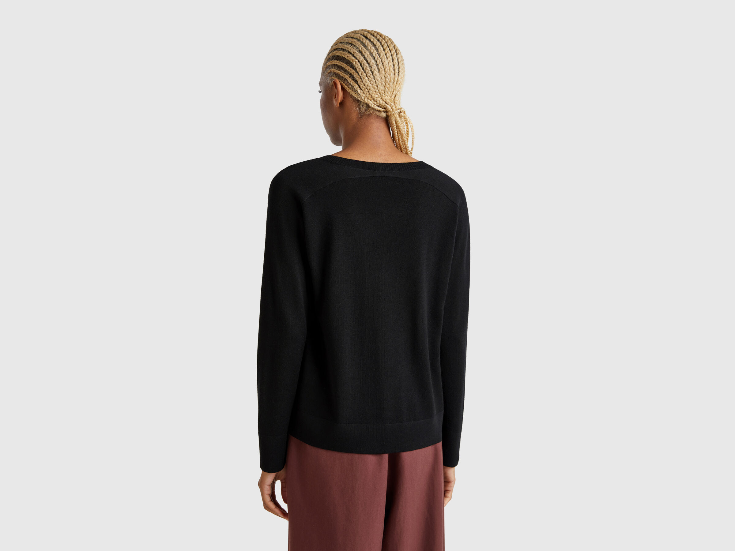 V NECK SWEATER L/S Women image number 1