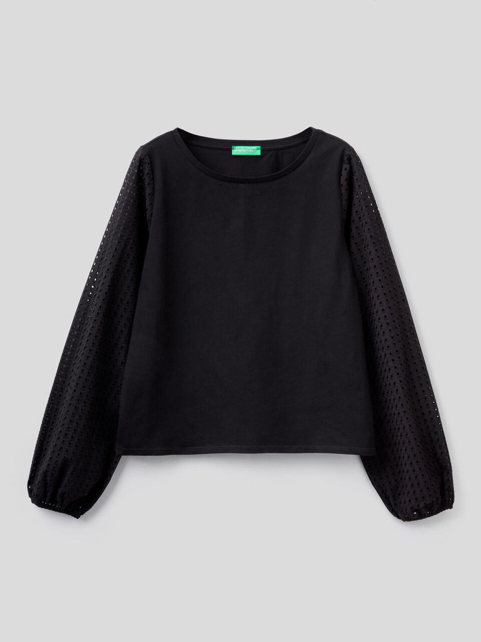 T-shirt with sleeve in broderie anglaise image number 1