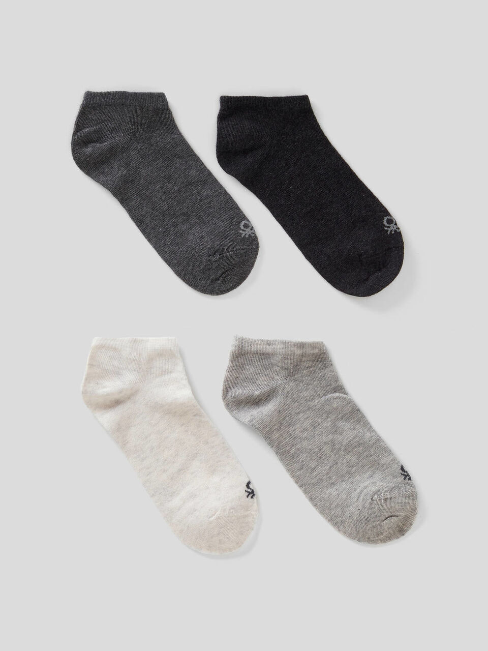 Four pairs of short socks image number 1