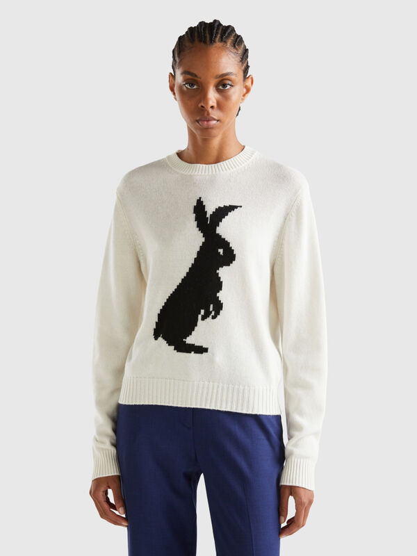 Sweater with bunny inlay