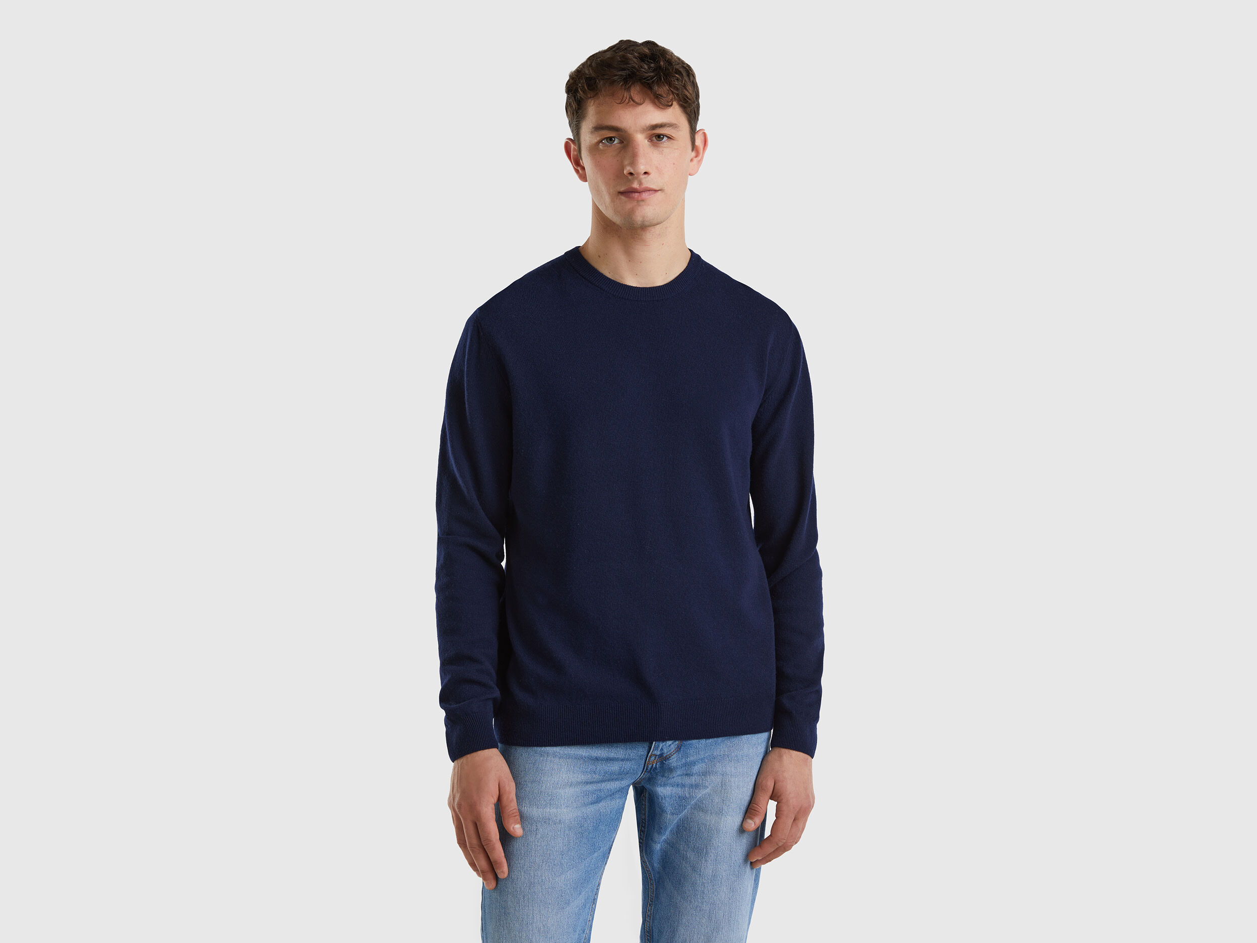Men's navy crew neck on sale sweater