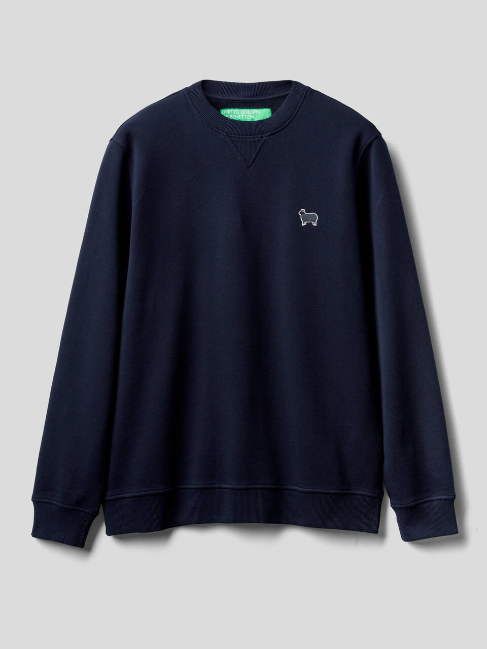 Solid colored sweatshirt in organic cotton image number 1