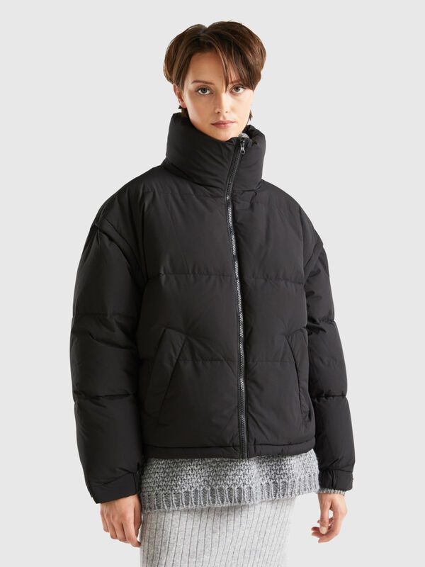 Short padded jacket with removable sleeves Women