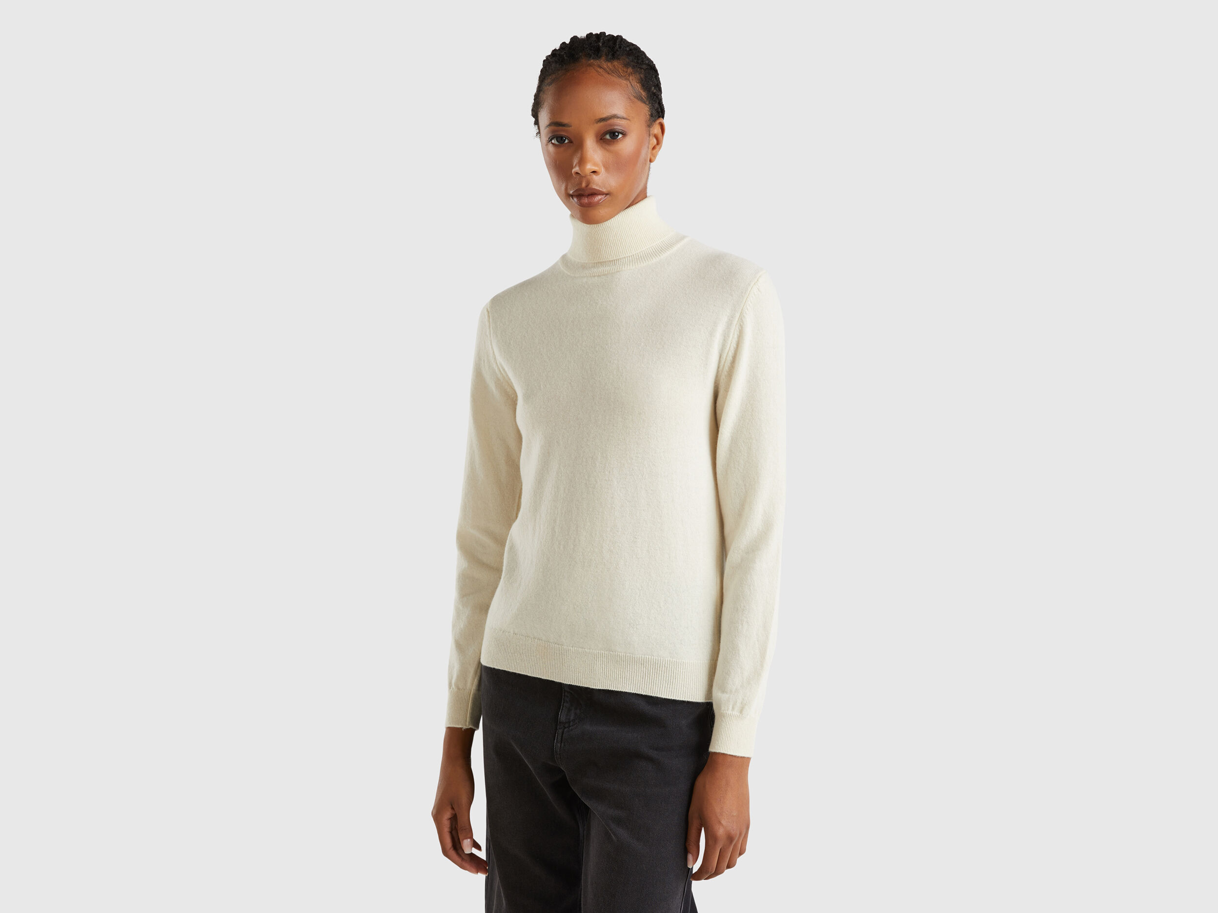 Cream turtleneck sweater in pure Merino wool