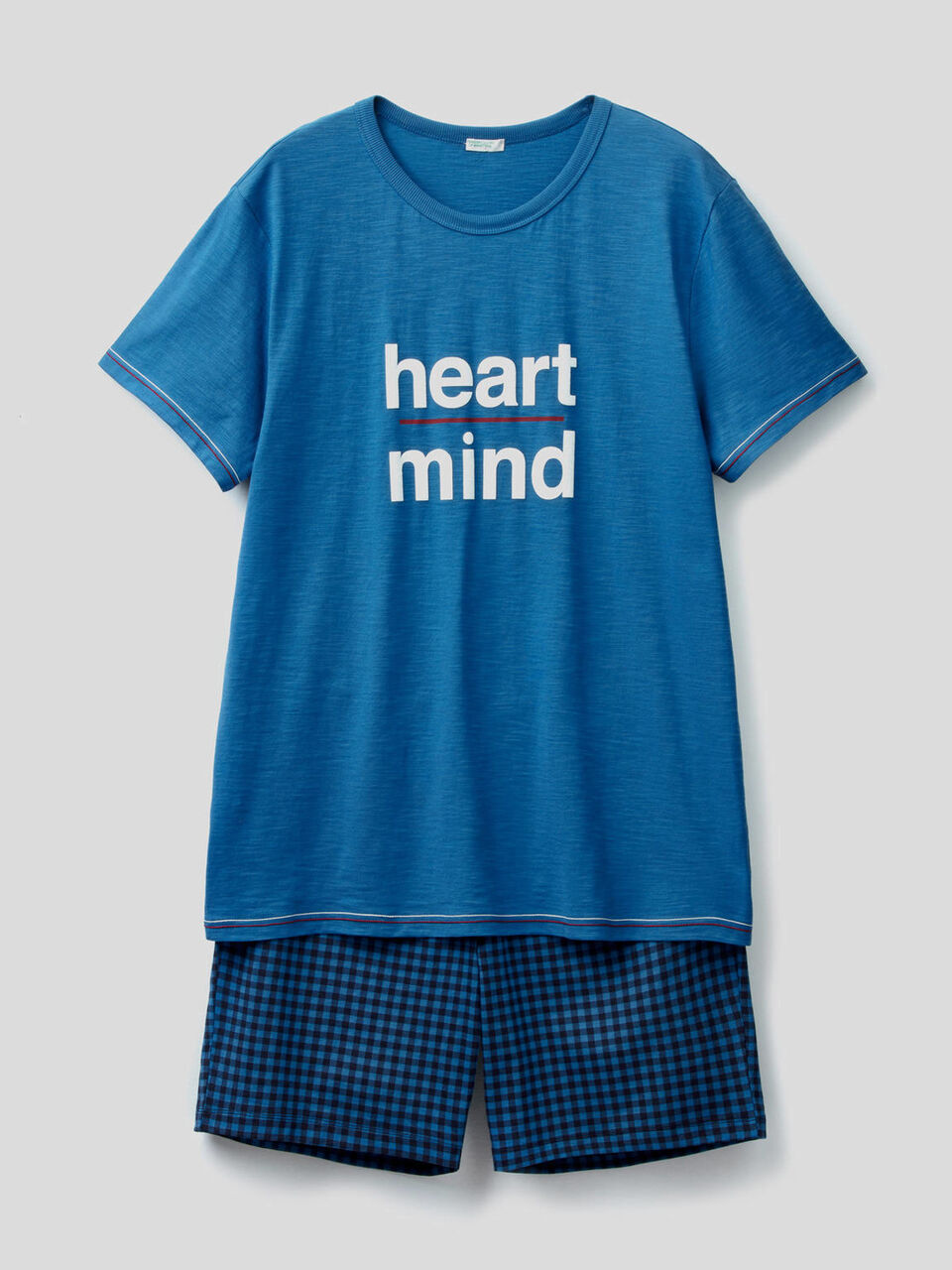 T-shirt and bermuda pyjamas image number 1