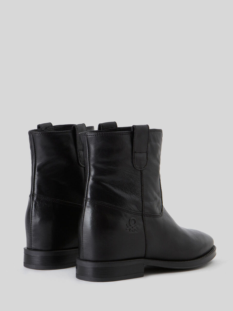 Leather ankle boots image number 2