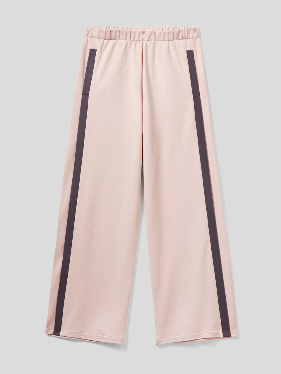Sweatpants with wide leg image number 1