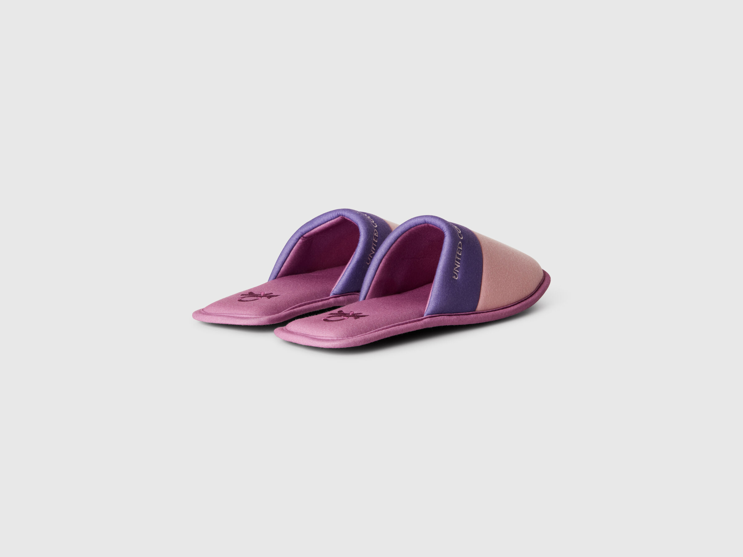 SLIPPERS image number 2