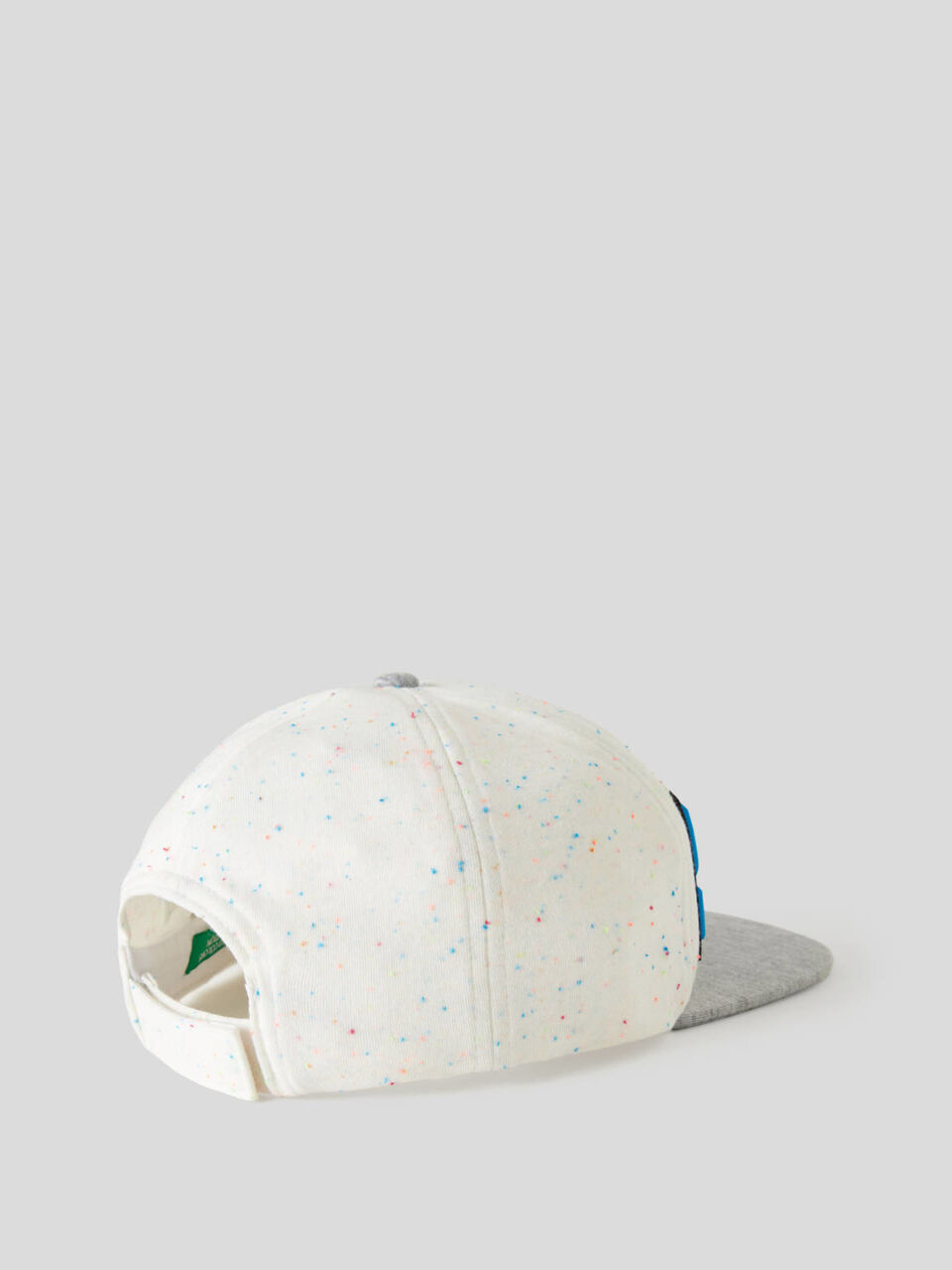 Skater-style hat image number 2