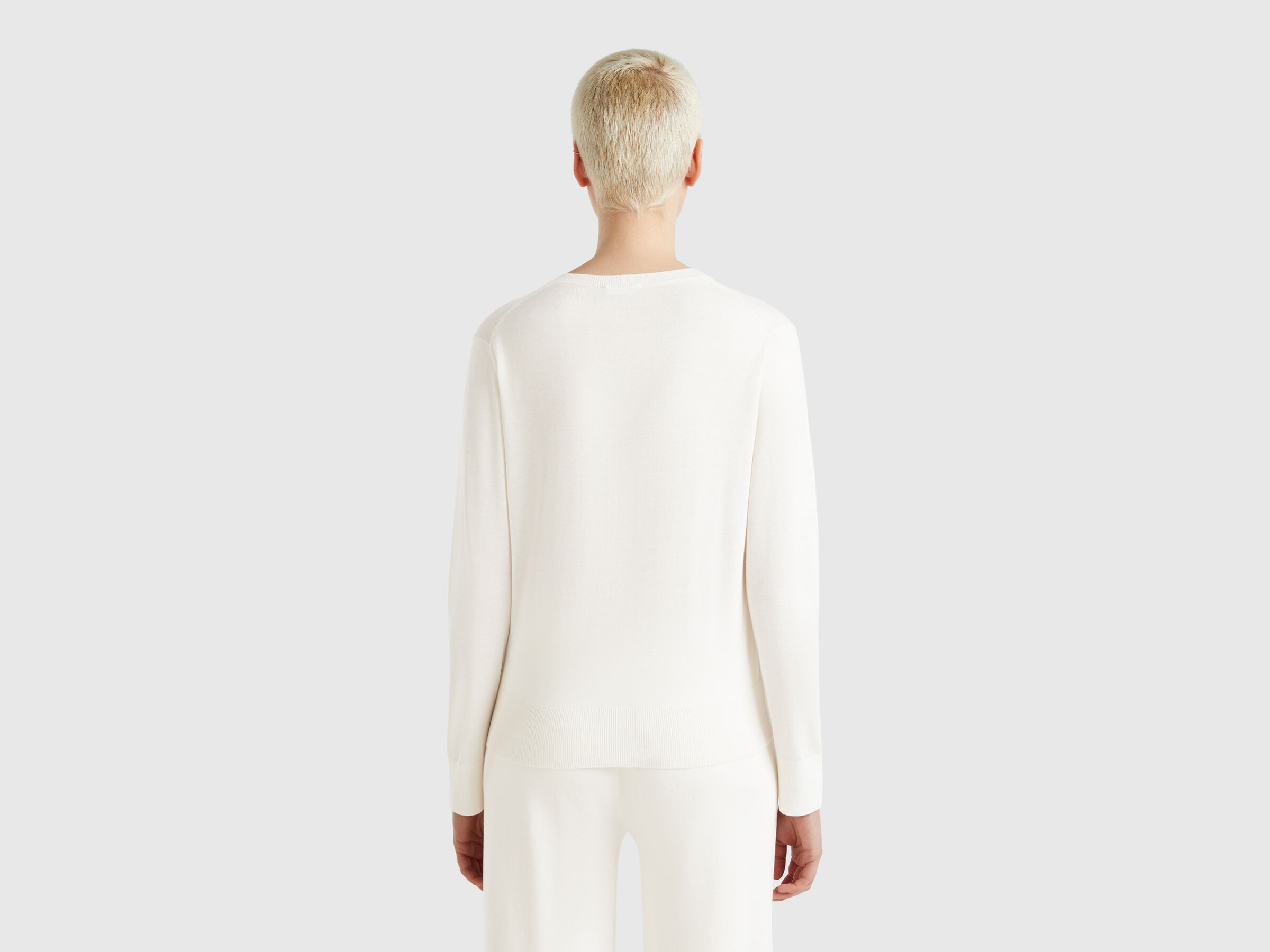 V NECK SWEATER L/S Women image number 1