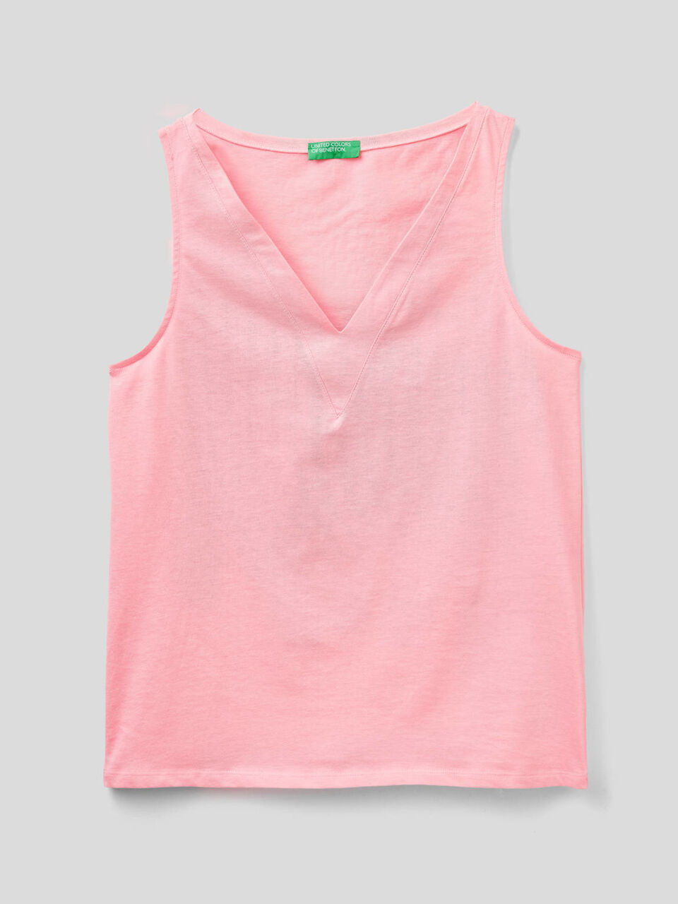 100% cotton tank top with V-neck image number 1
