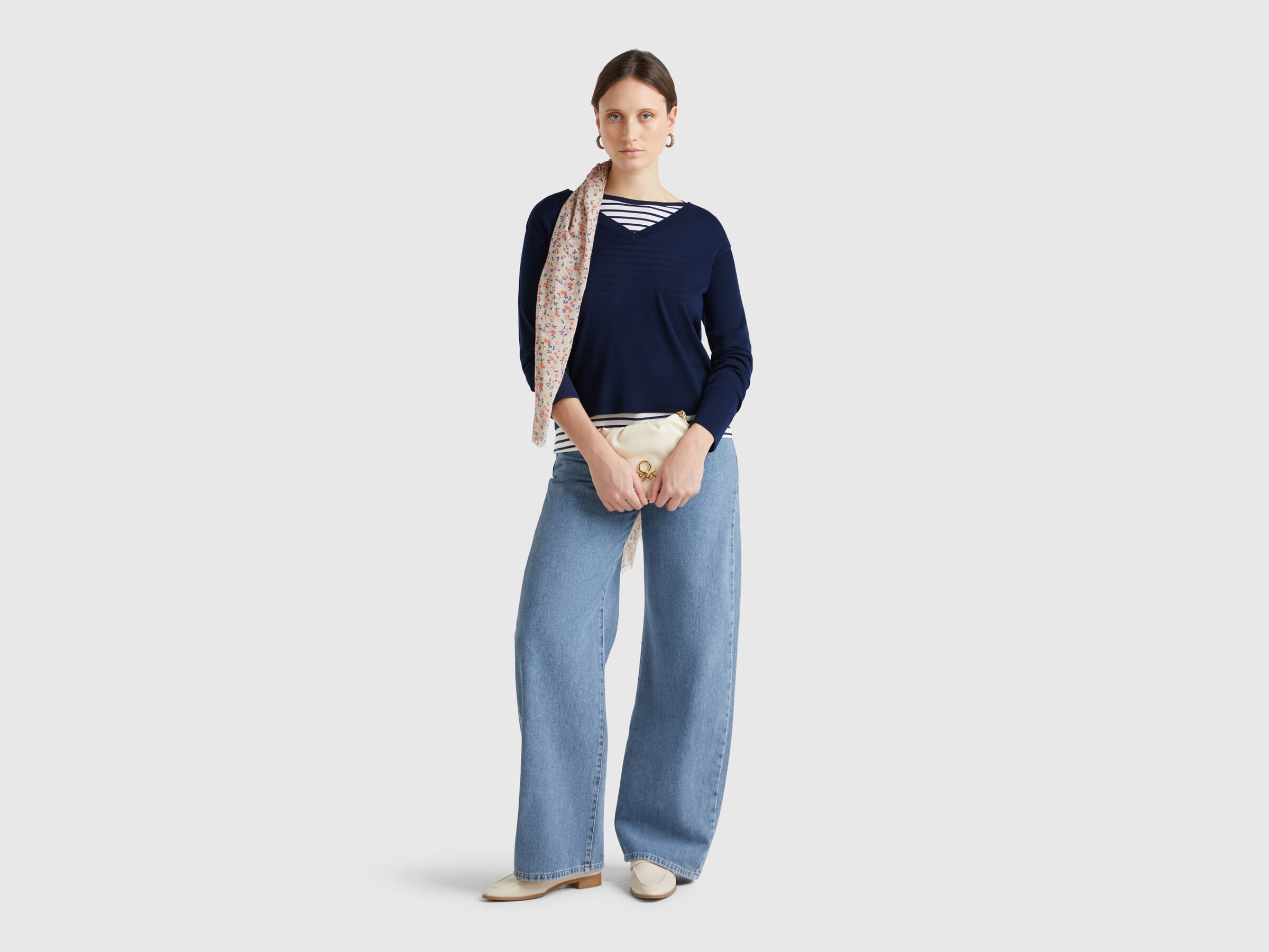 V NECK SWEATER L/S Women image number 2
