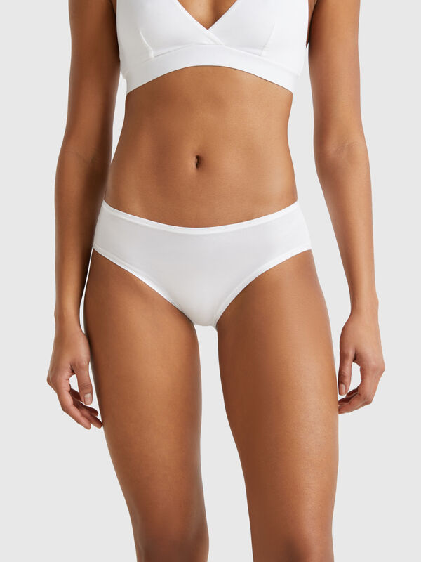 Underwear in super stretch cotton. Women