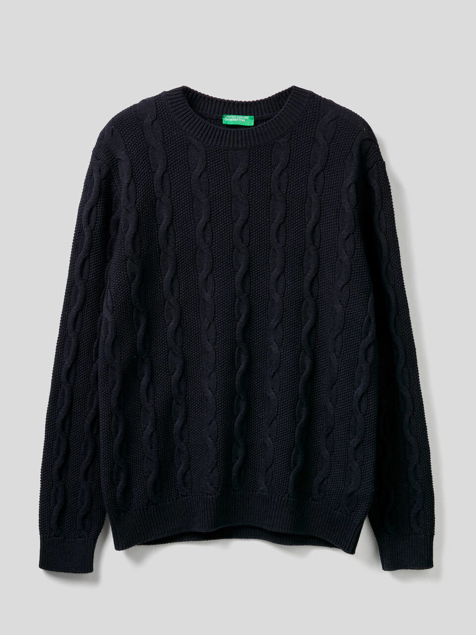 Crew neck cable knit sweater Men image number 1