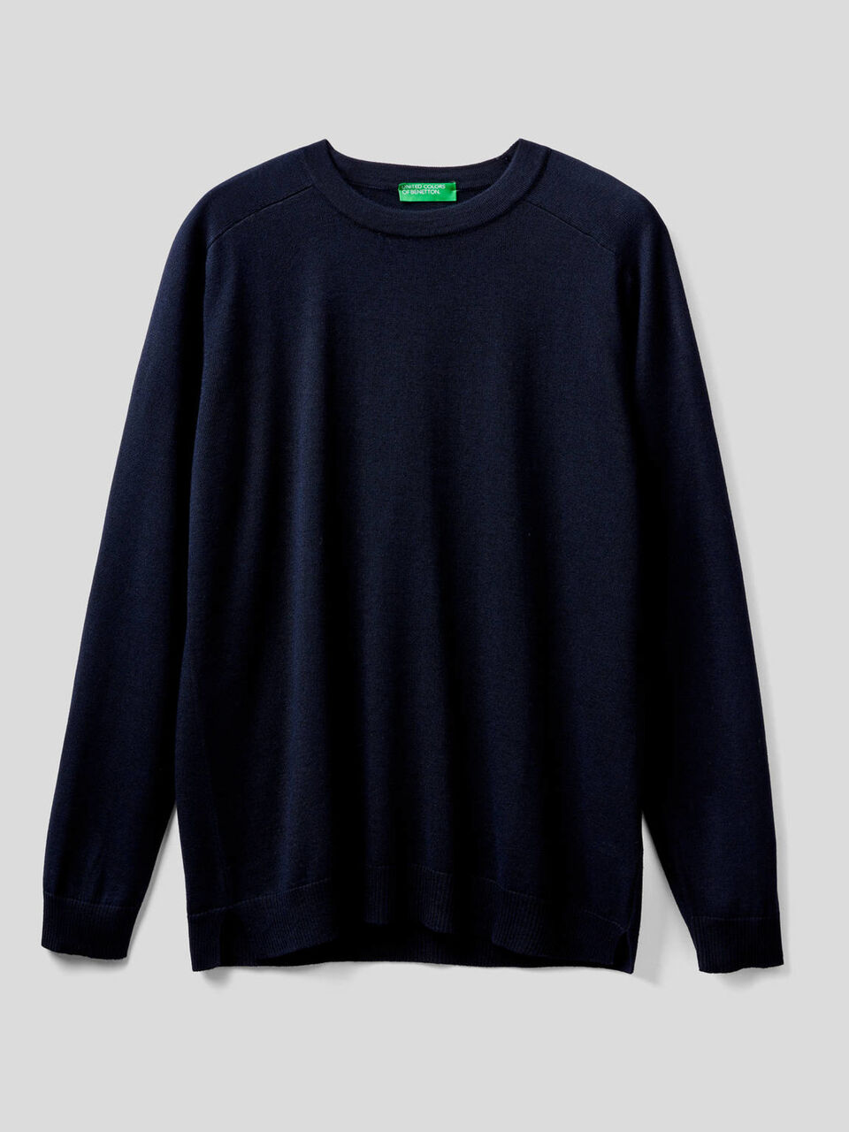 Solid colored crew neck sweater image number 1
