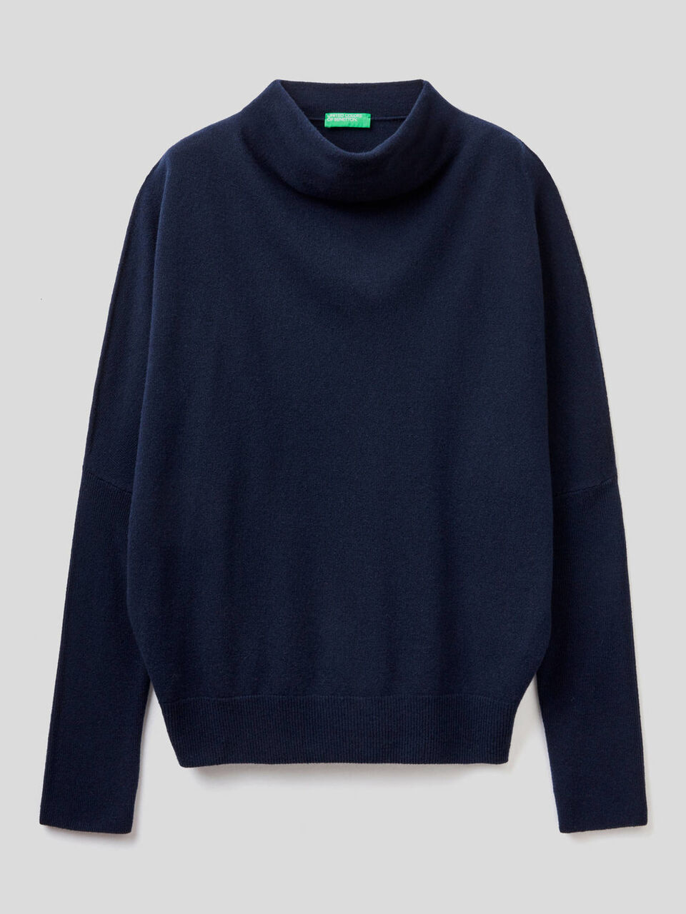 Turtleneck with ribbed sleeves image number 1