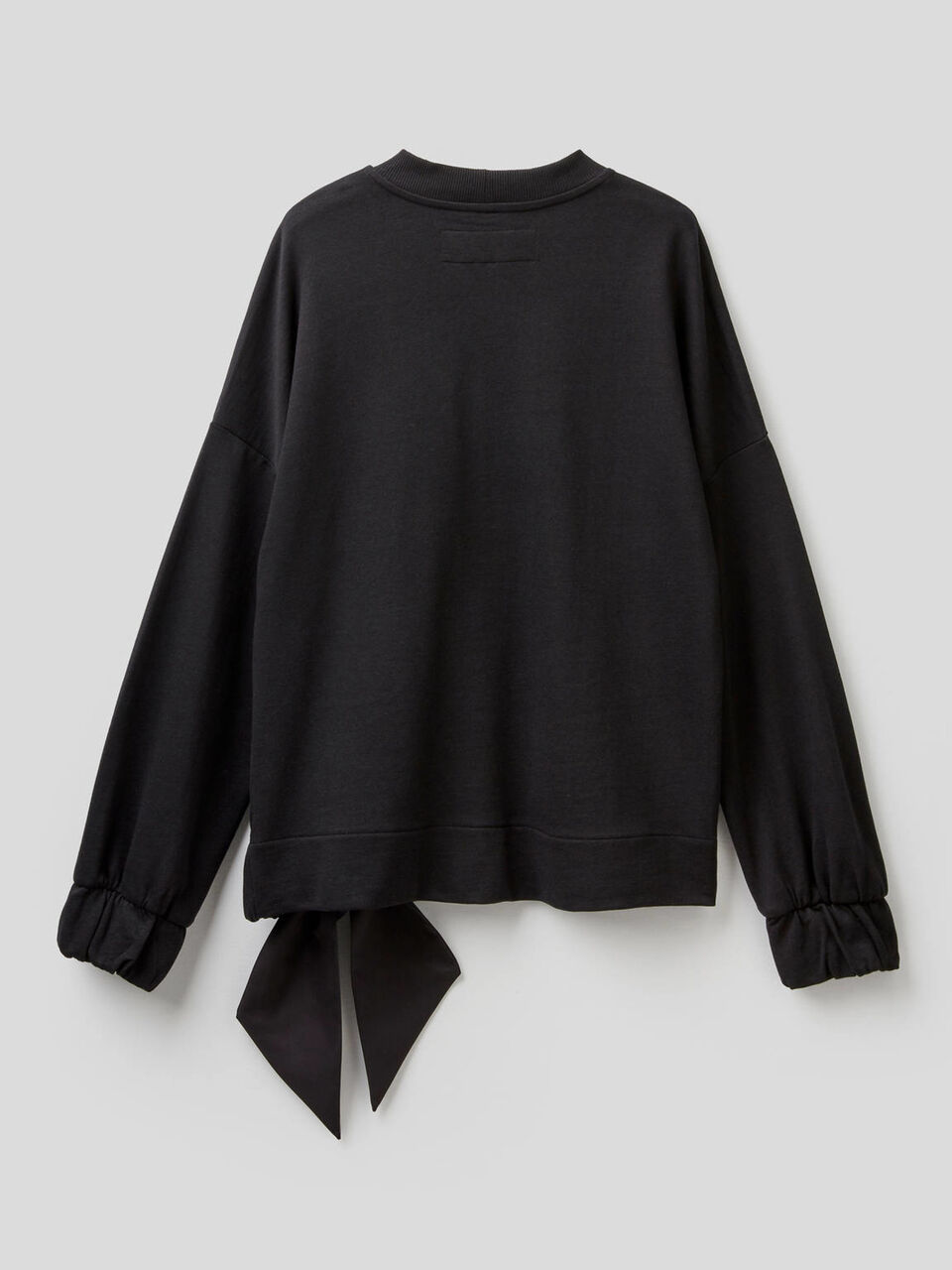 Sweatshirt with bow and puff sleeve image number 2