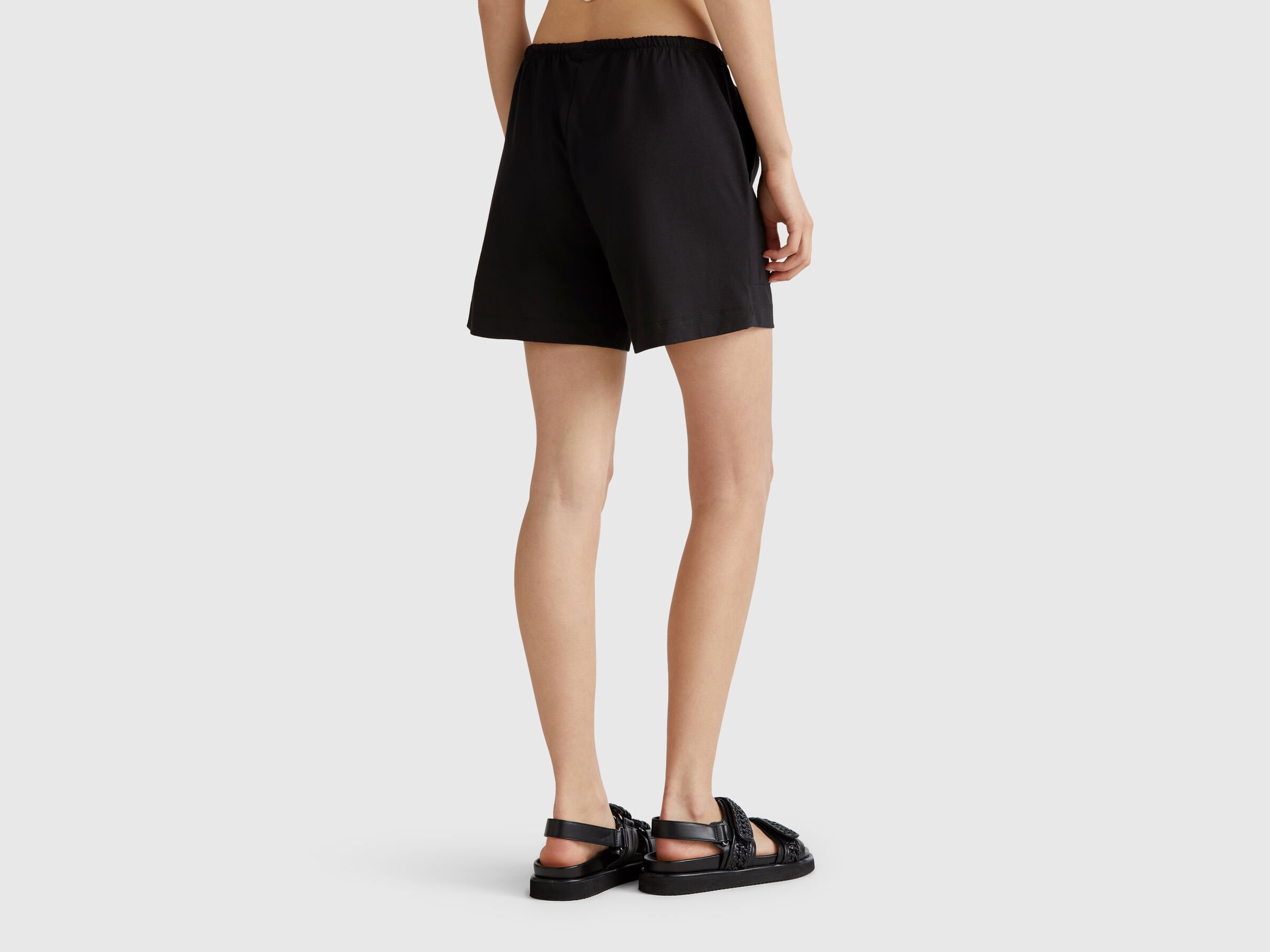 SHORTS Women image number 1
