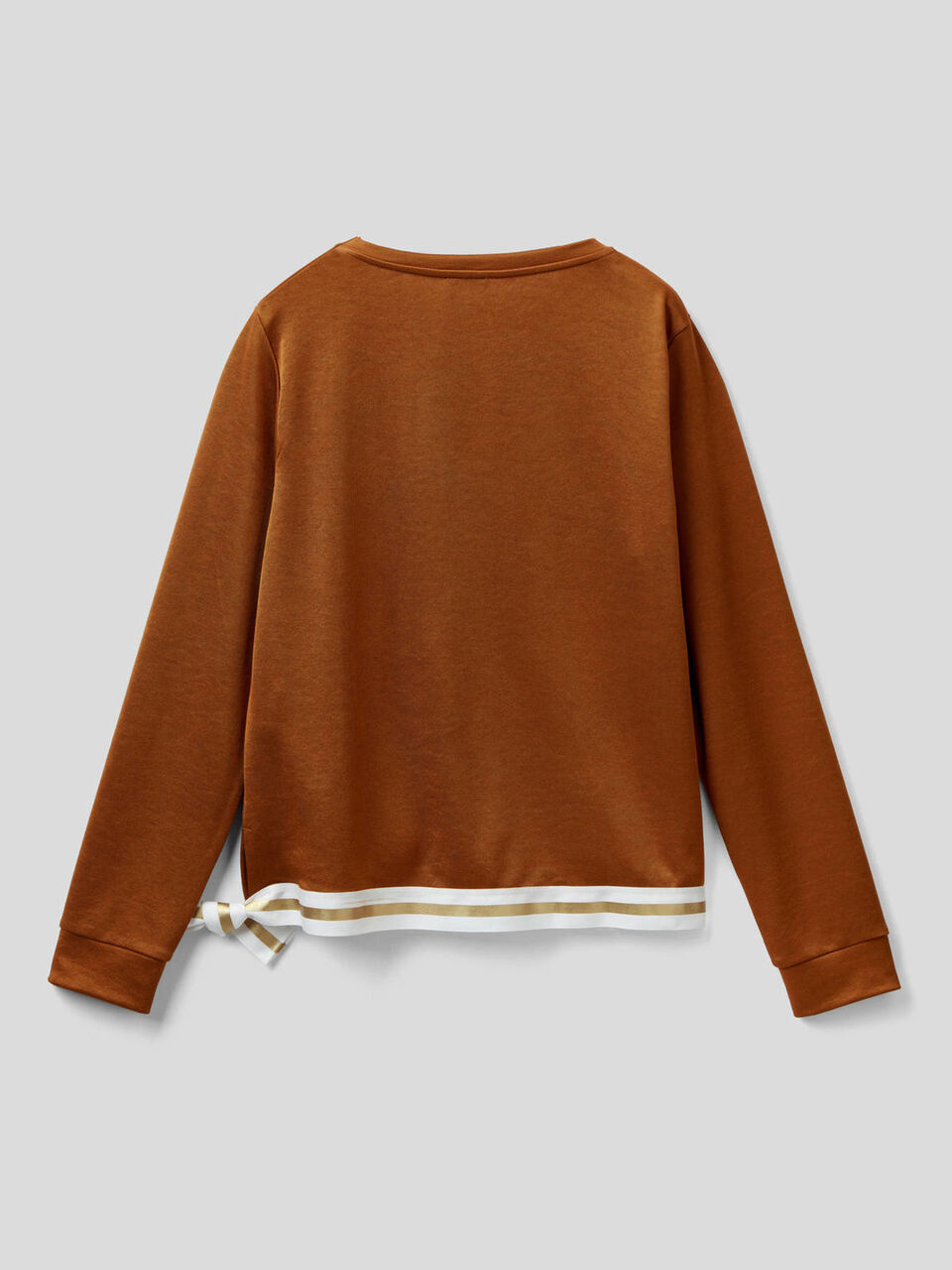 Sweater with clashing bottom image number 2