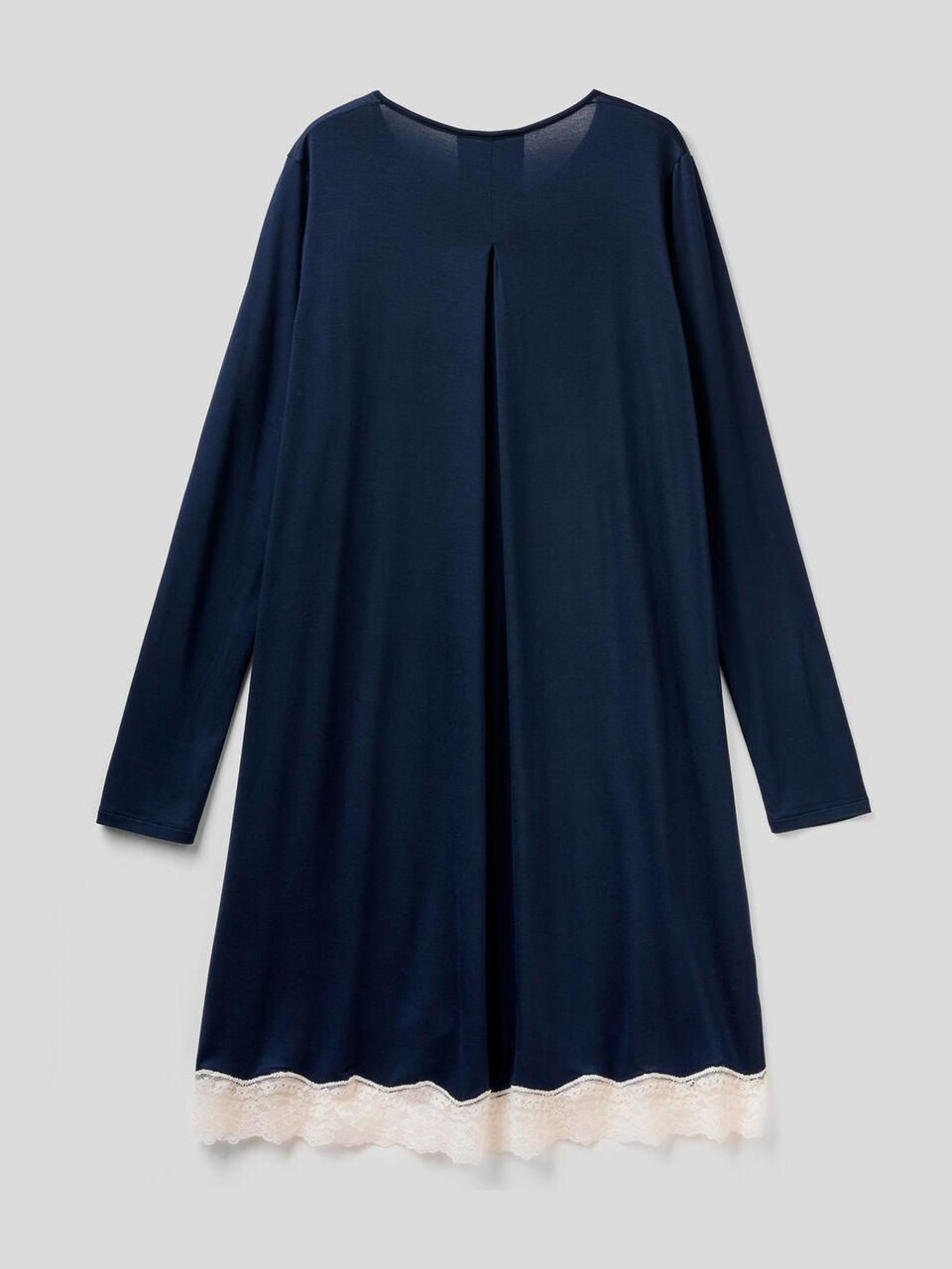 Flowy nightshirt with lace image number 2