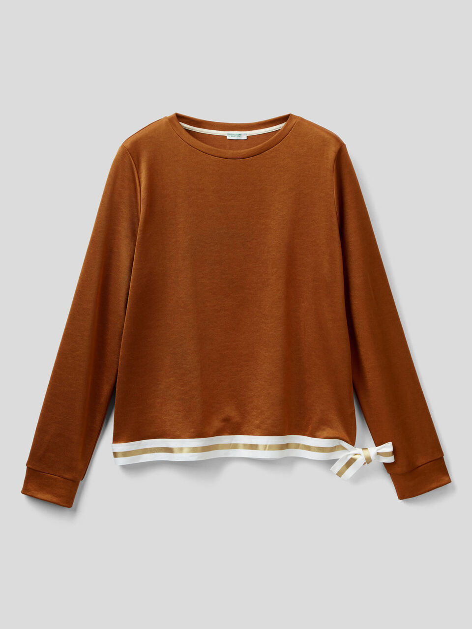 Sweater with clashing bottom image number 1