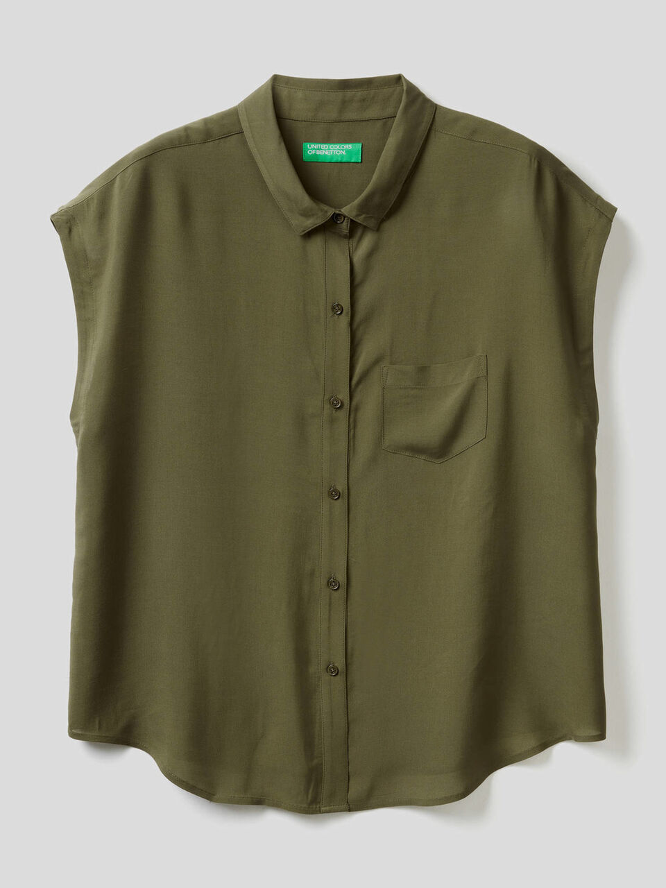 Short sleeve flowy shirt image number 1