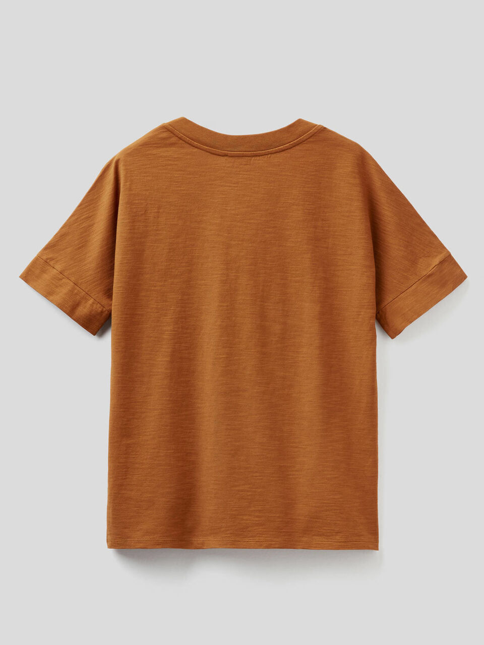 100% cotton t-shirt with V-neck image number 2