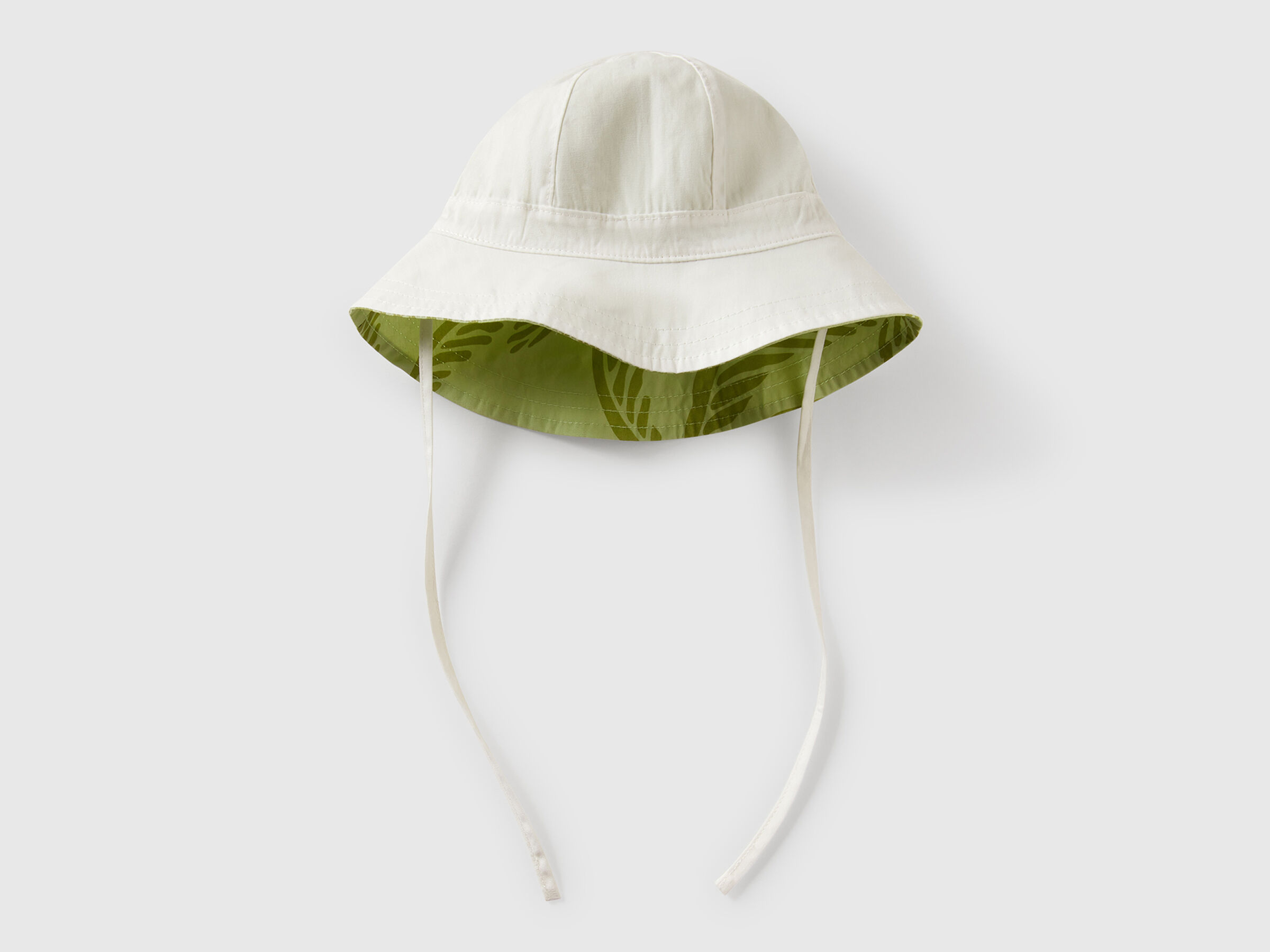HAT New Born (0-18 months) image number 0