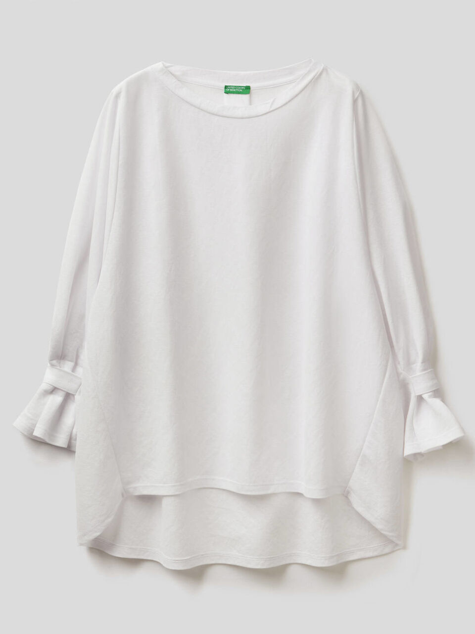 Blouse with gathered sleeves image number 1