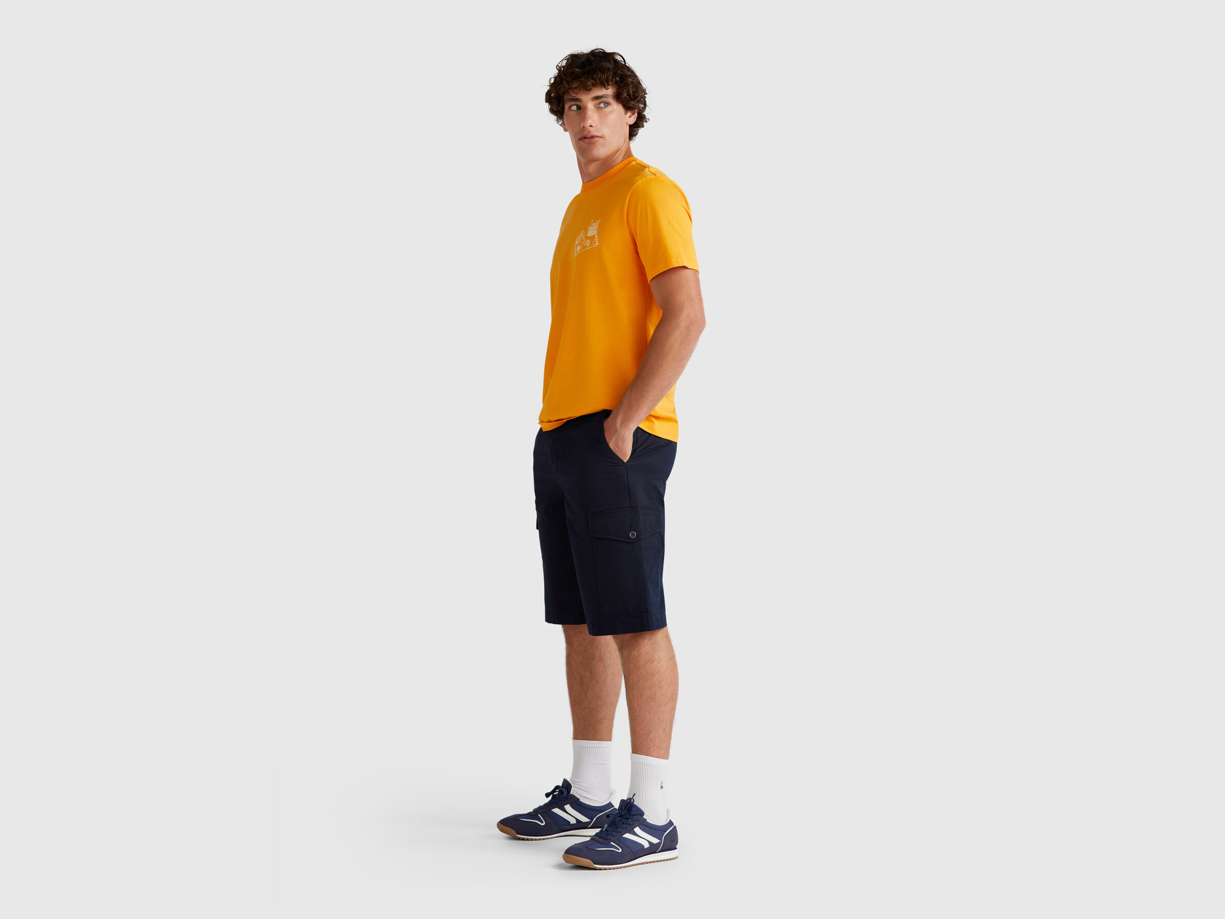 BERMUDA Men image number 2