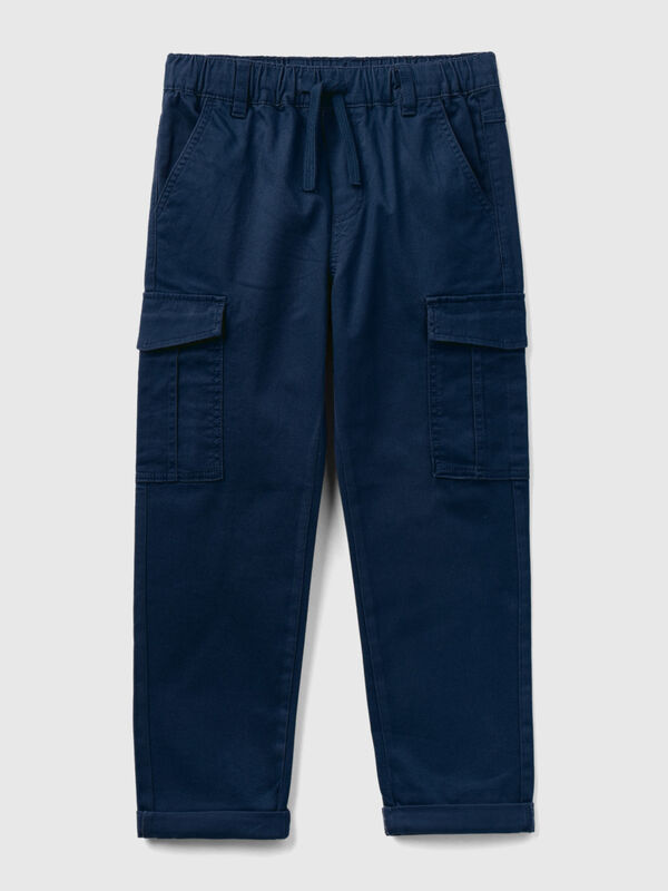 Straight leg cargo trousers