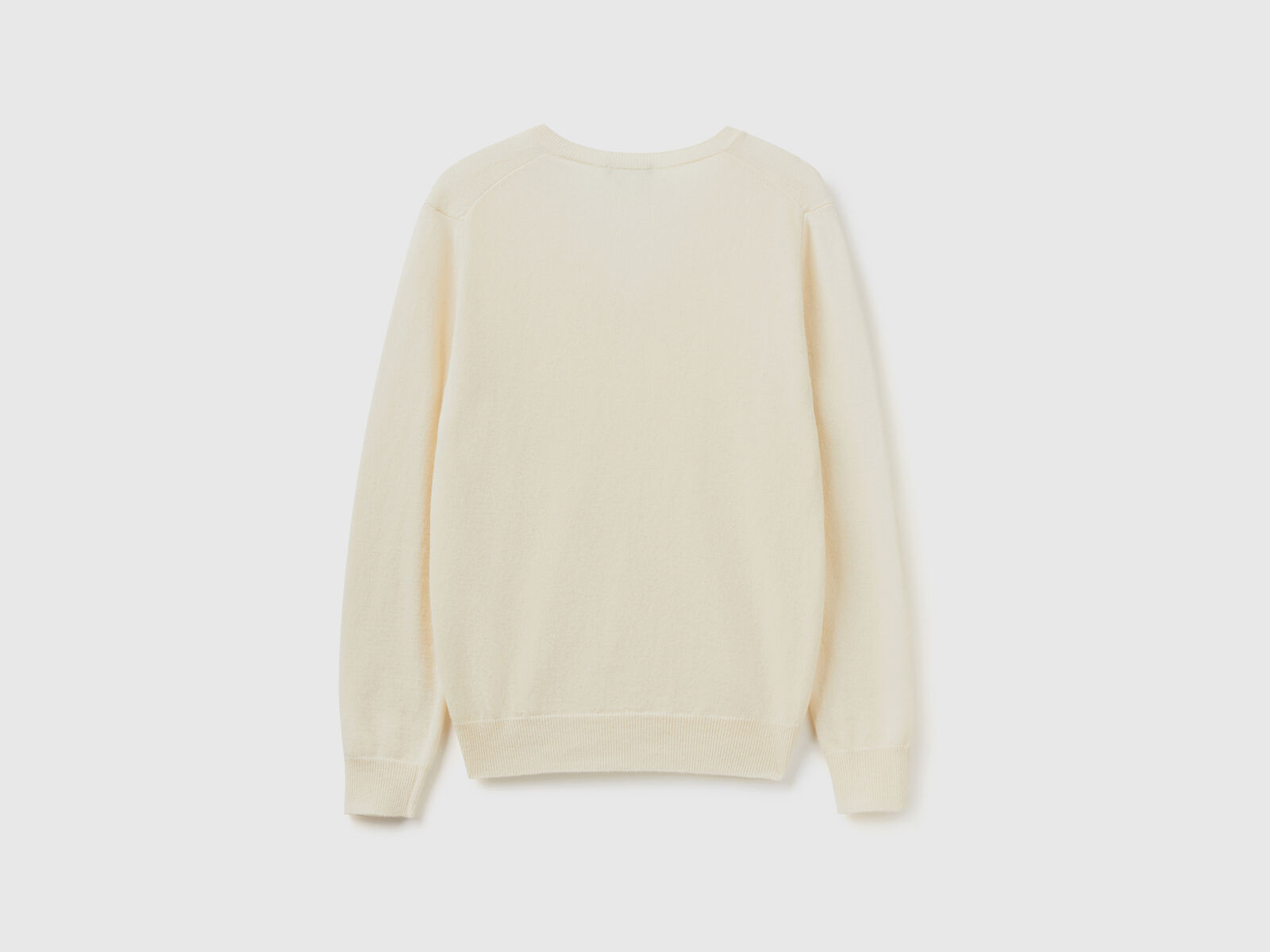 Cream V-neck sweater in pure Merino wool - Creamy White