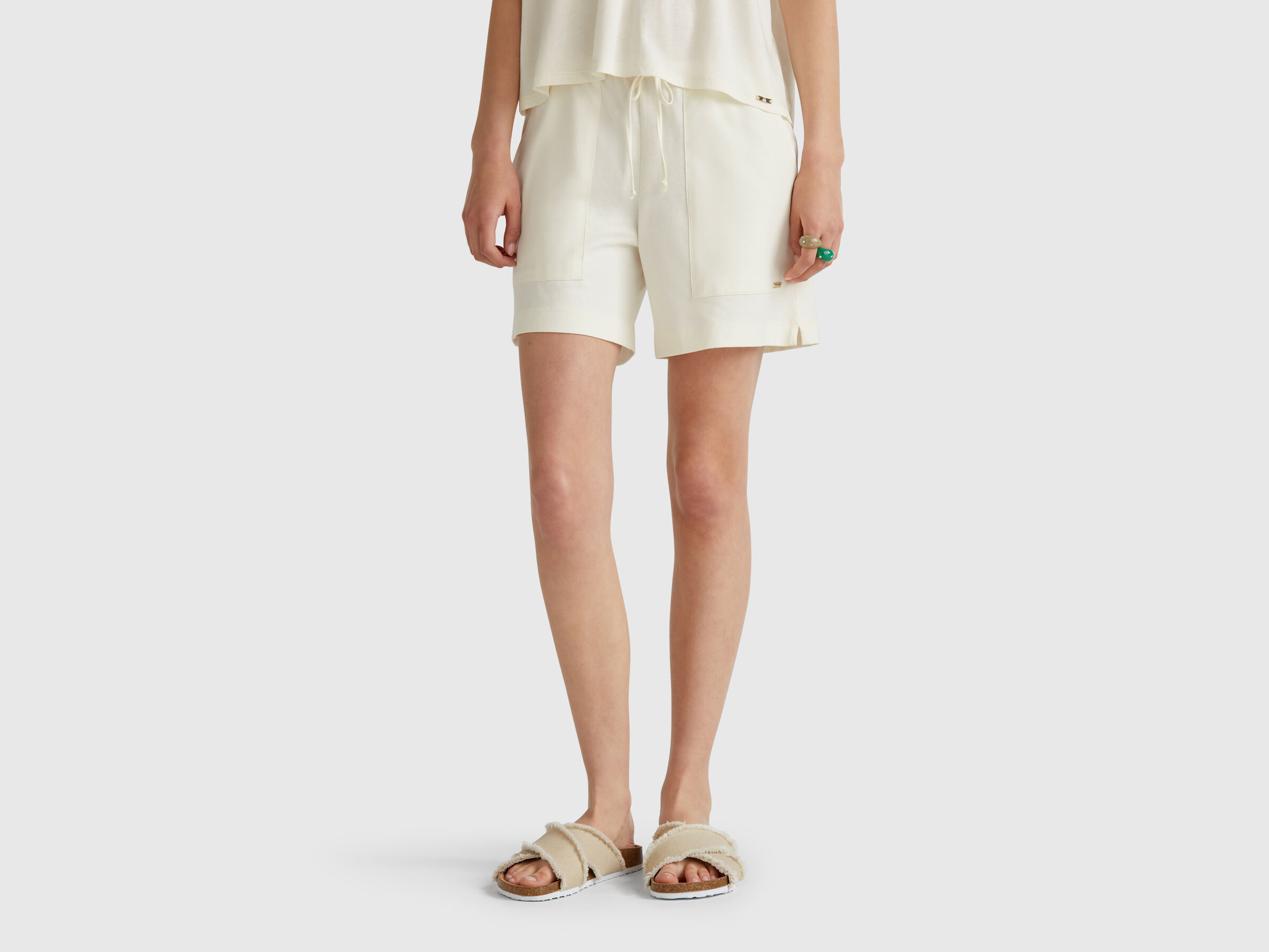 SHORTS Women image number 0