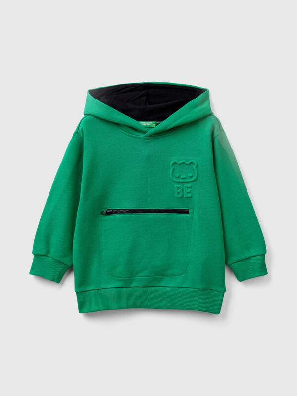 Hoodie with print and pocket