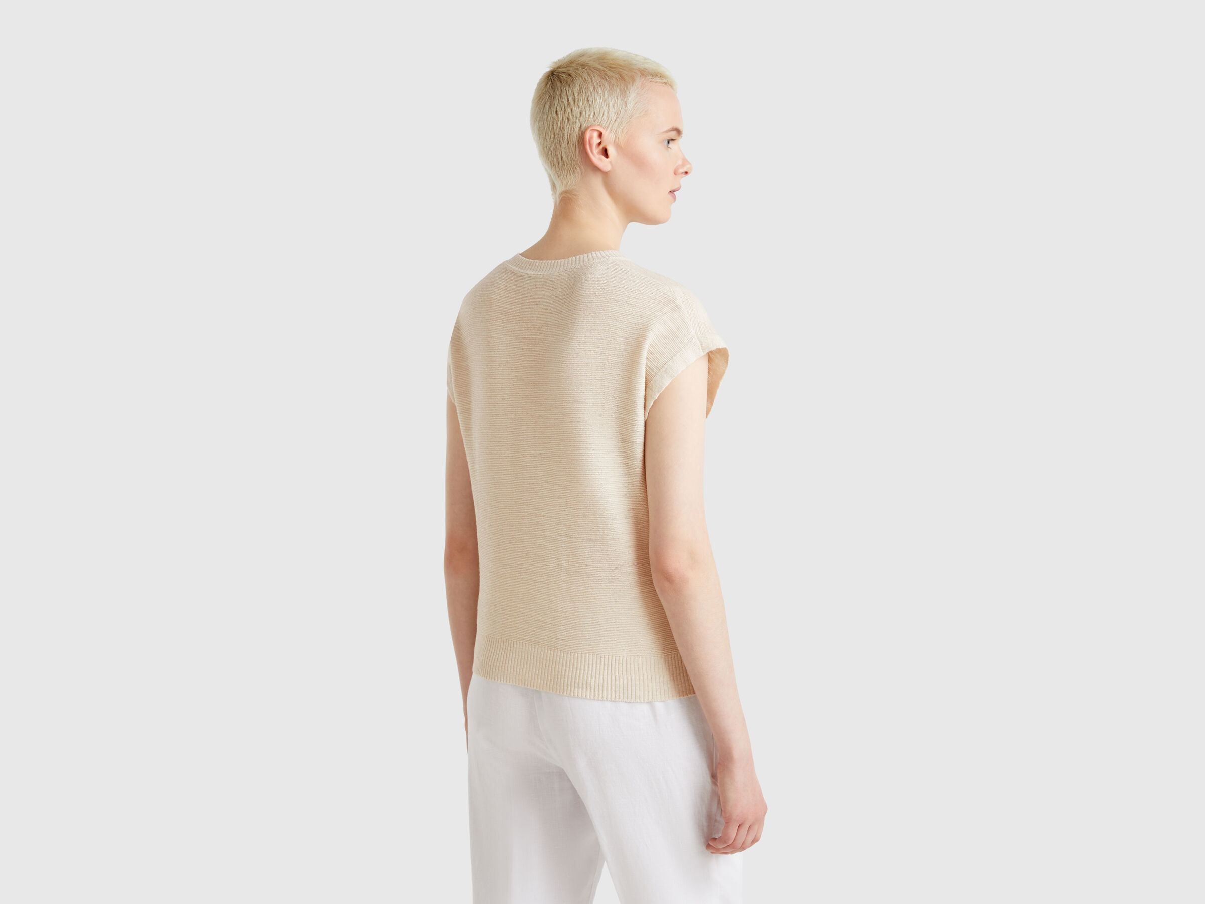 SLEEVELESS SWEATER Women image number 1