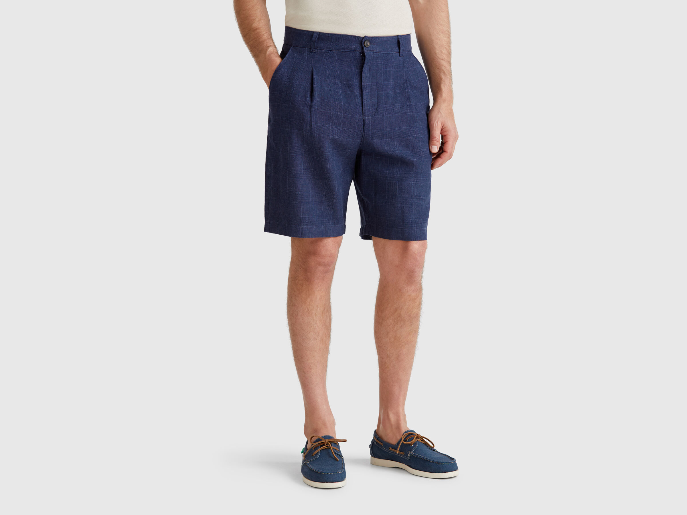 BERMUDA Men image number 0