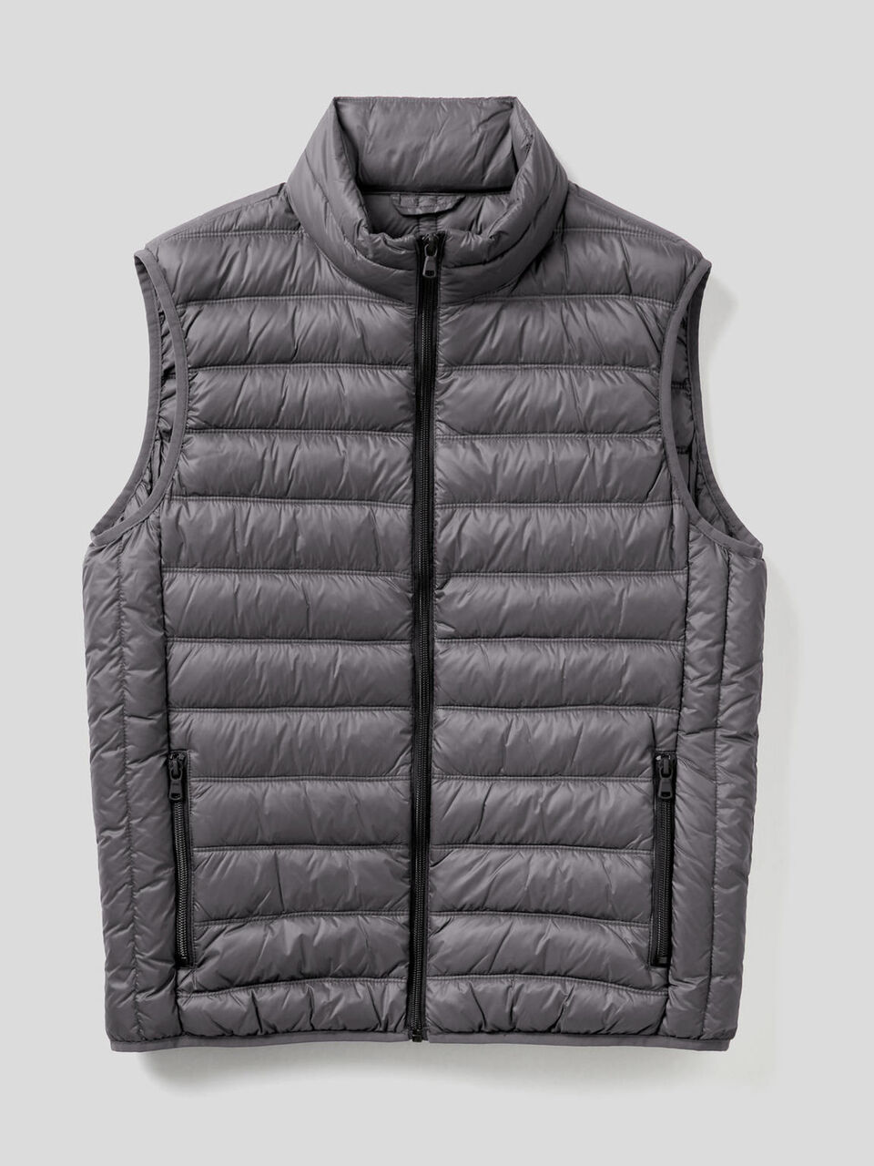 Ultralight sleeveless padded jacket image number 1