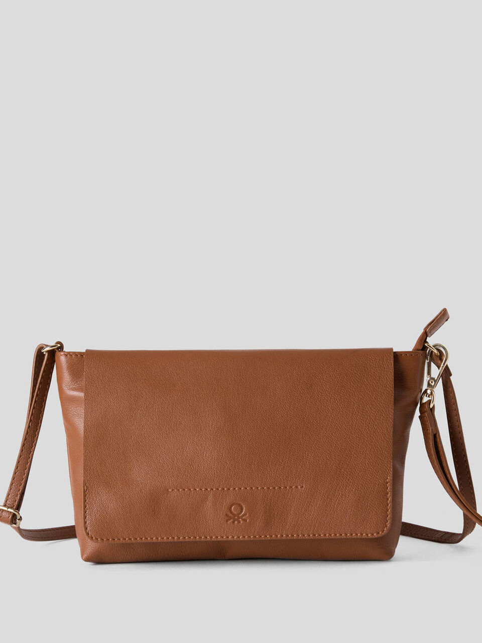 Versatile bag in genuine leather image number 1