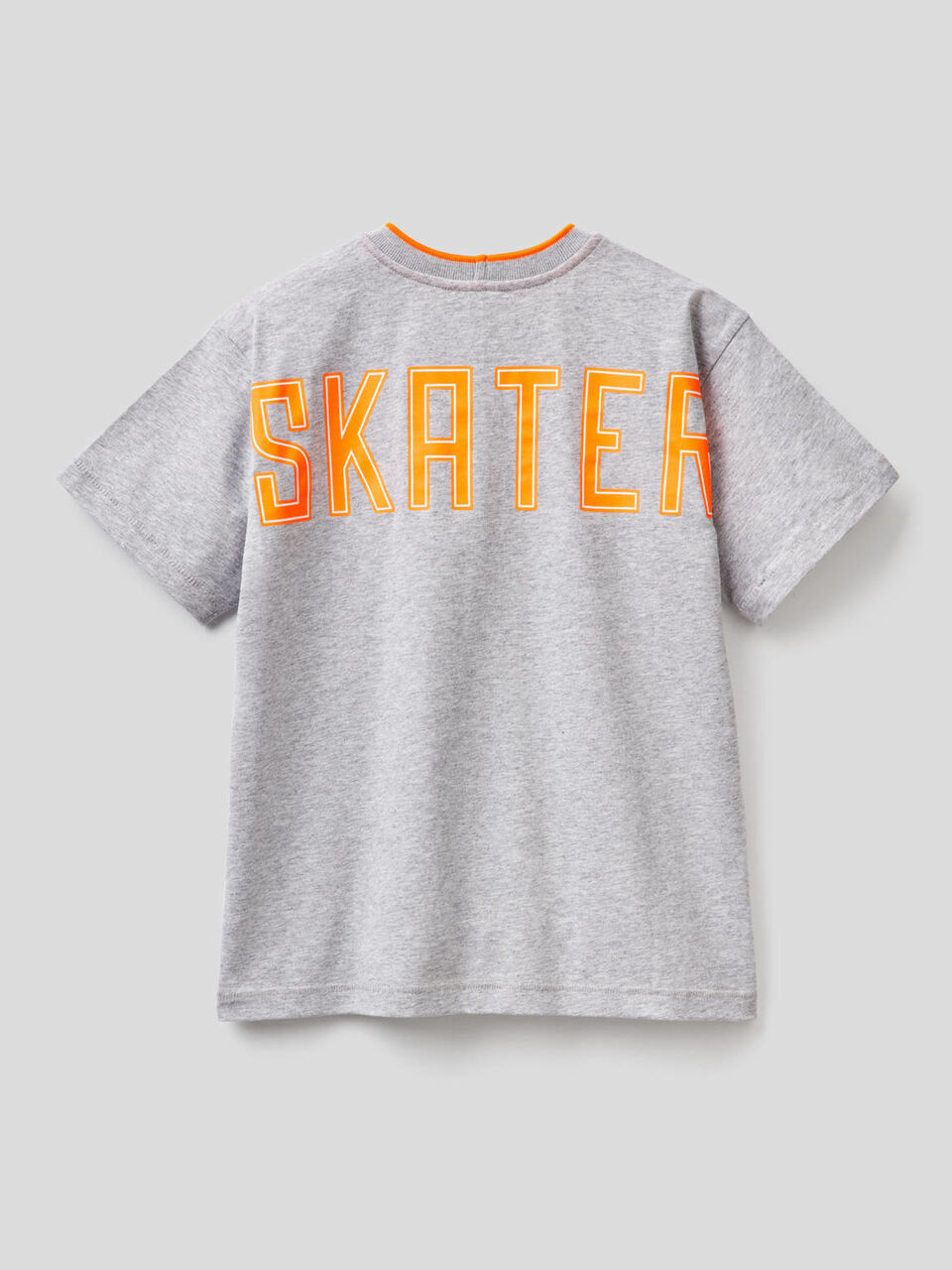 T-shirt with pocket image number 2