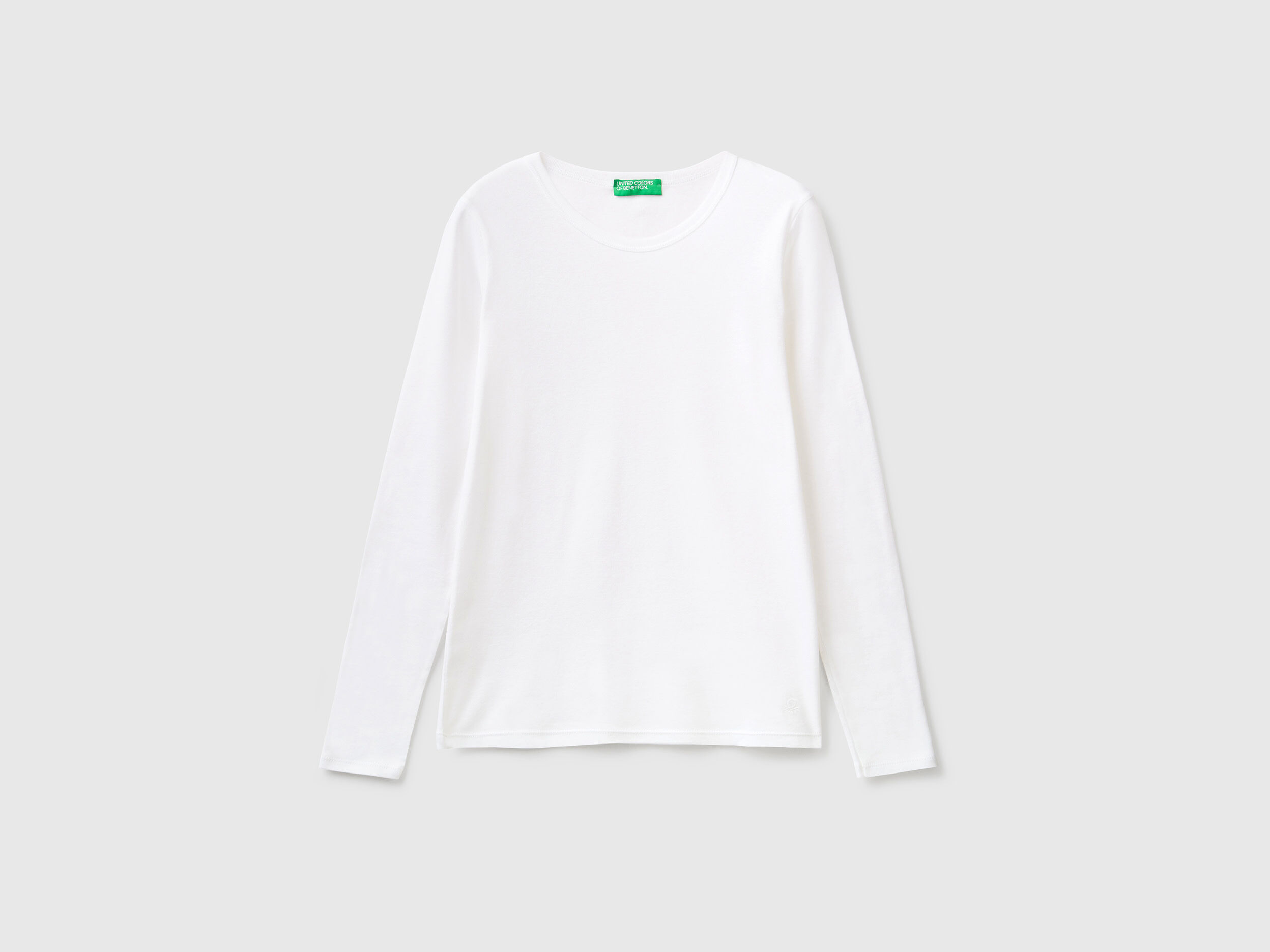 Long white t shirt discount
